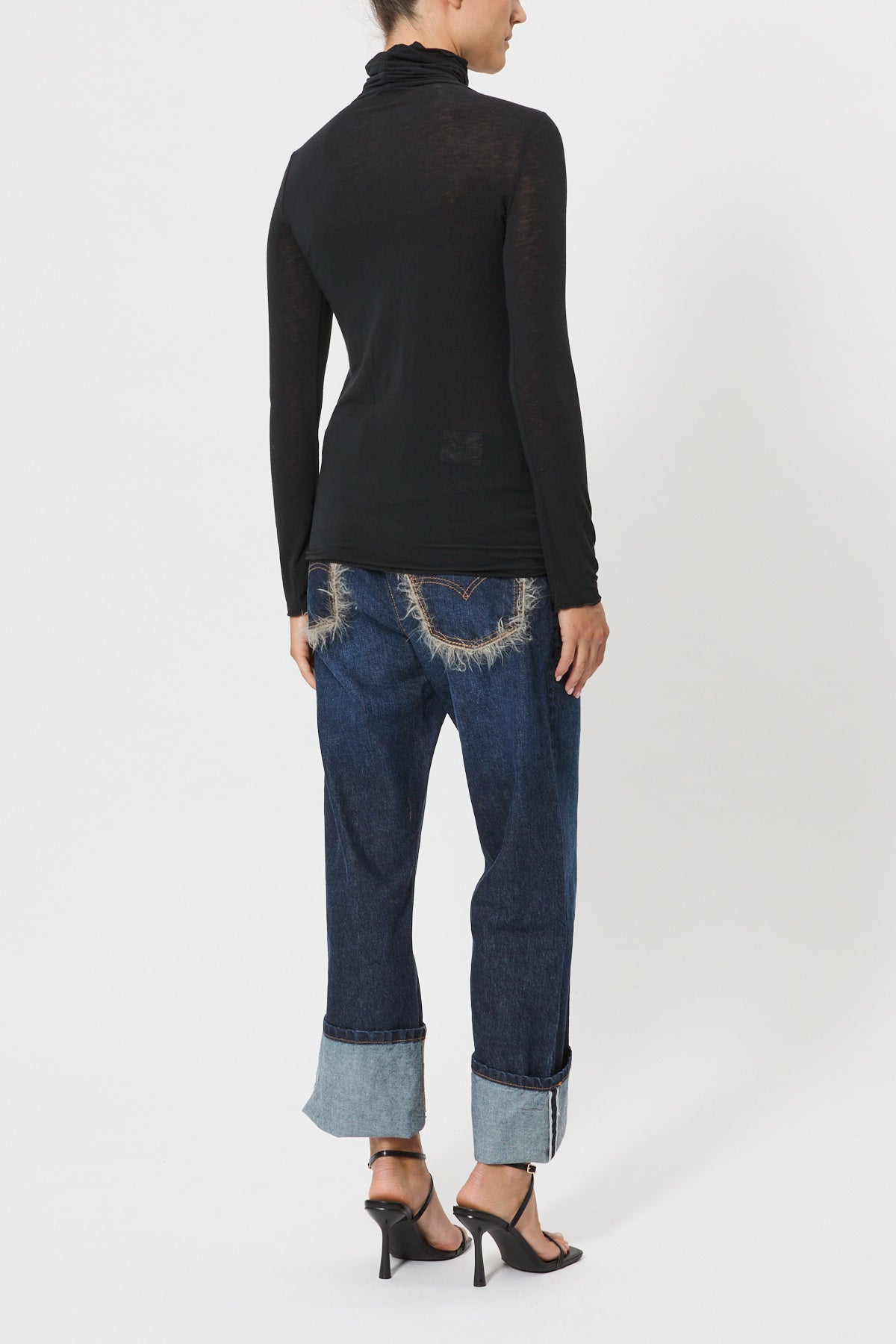 T-SHIRT A COLLO ALTO IN SOFT JERSEY