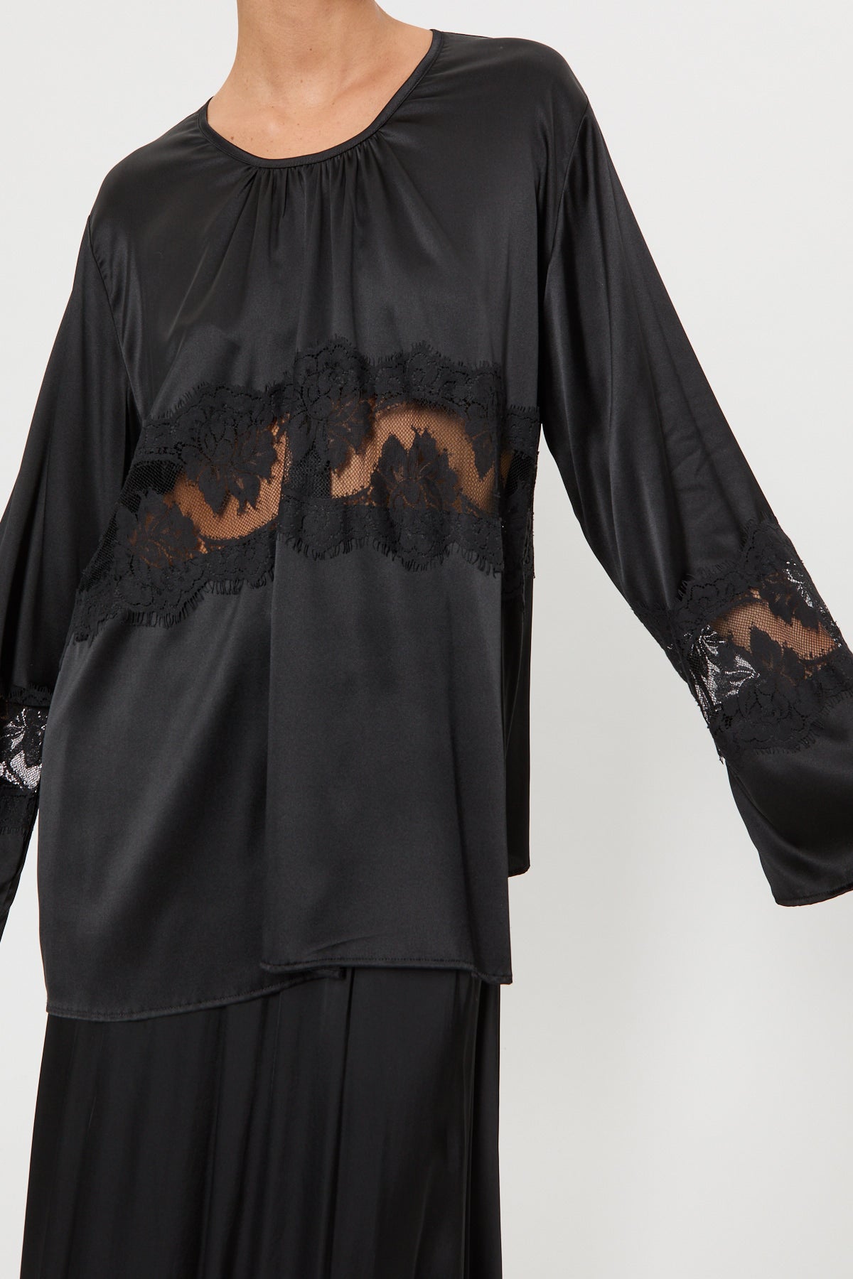 CAMICIA GIROCOLLO IN SETA CON INSERTI IN PIZZO