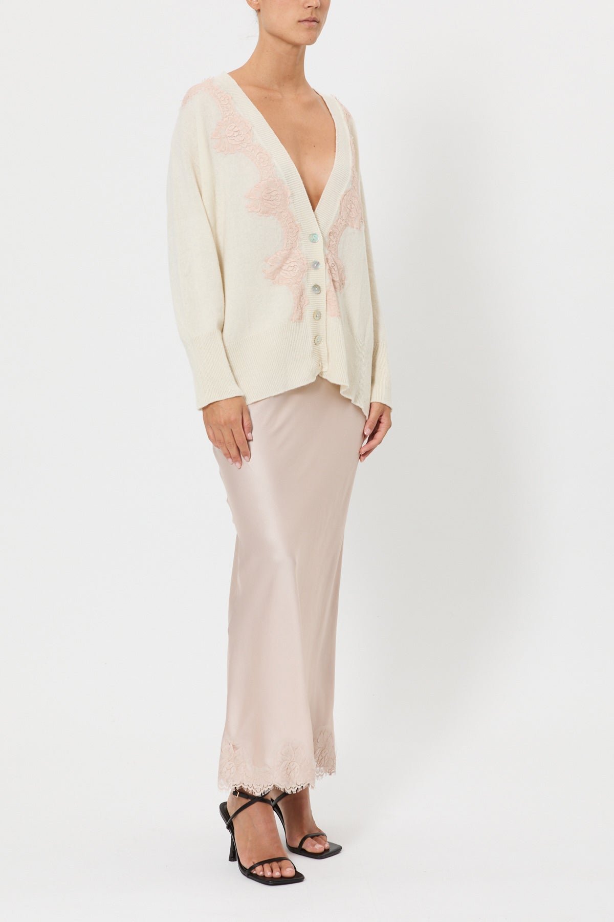 CARDIGAN CON PIZZO IN CONTRASTO