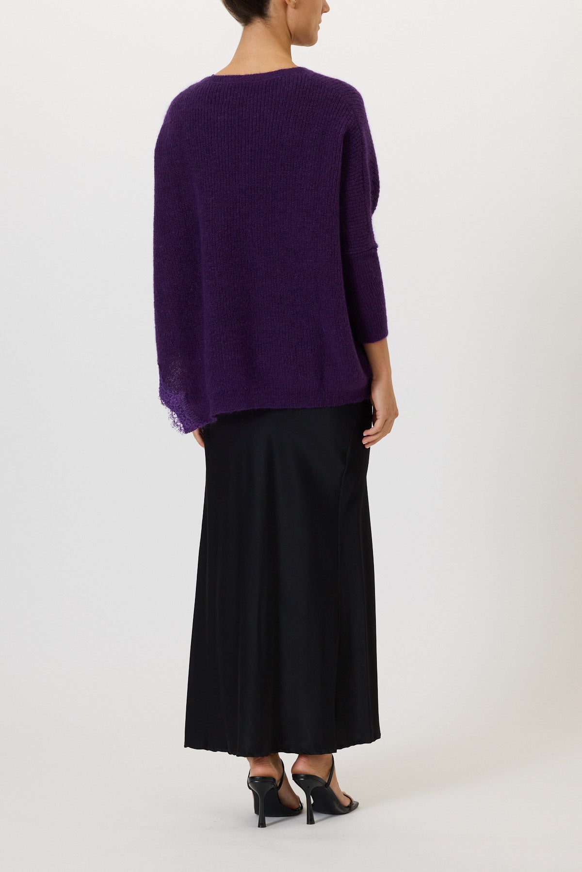 MAGLIA CON SPACCHI E PIZZO