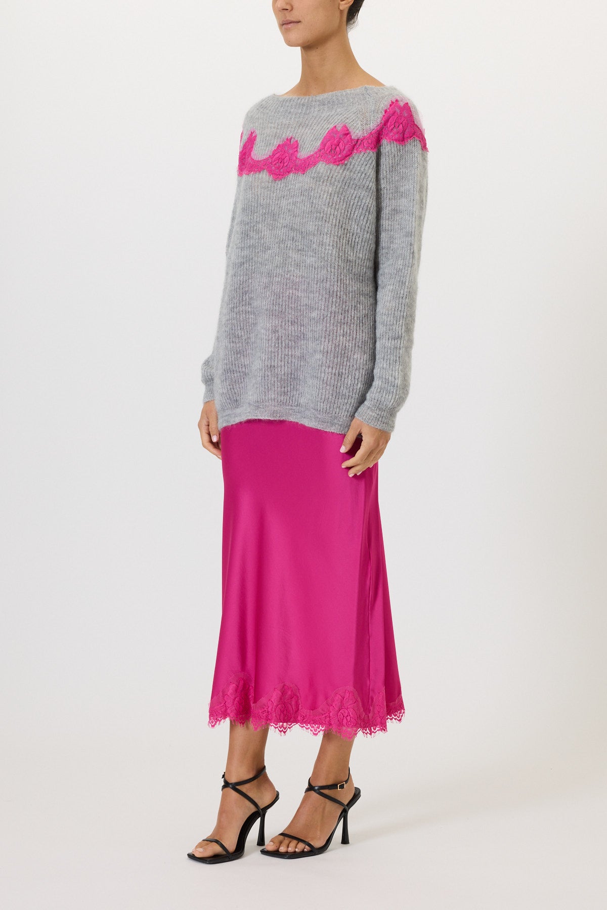 Boat neck sweater with lace