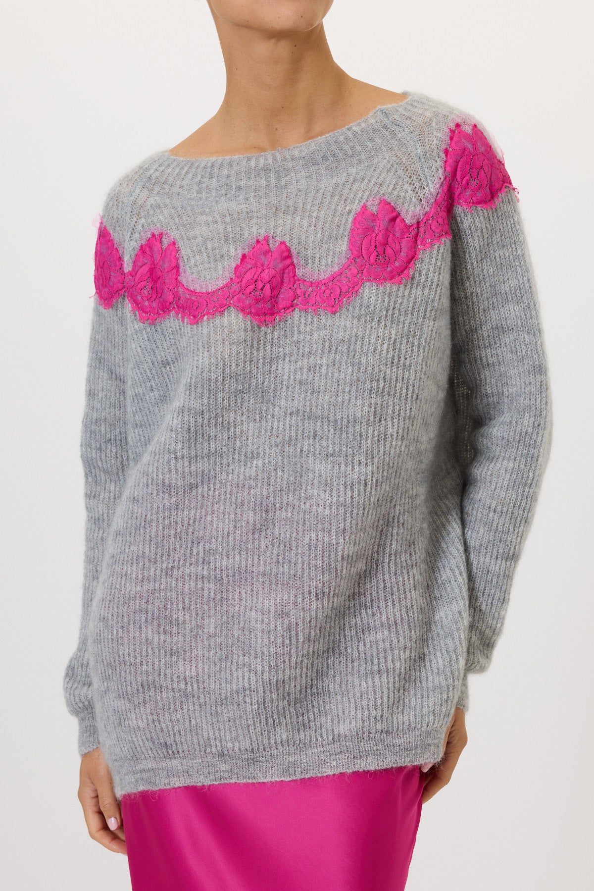 Boat neck sweater with lace