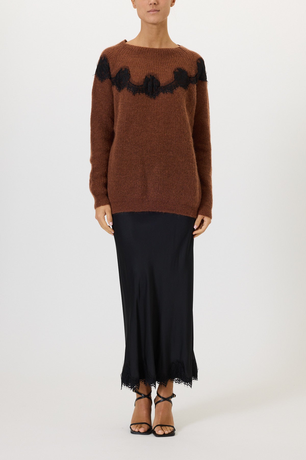 Boat neck sweater with lace