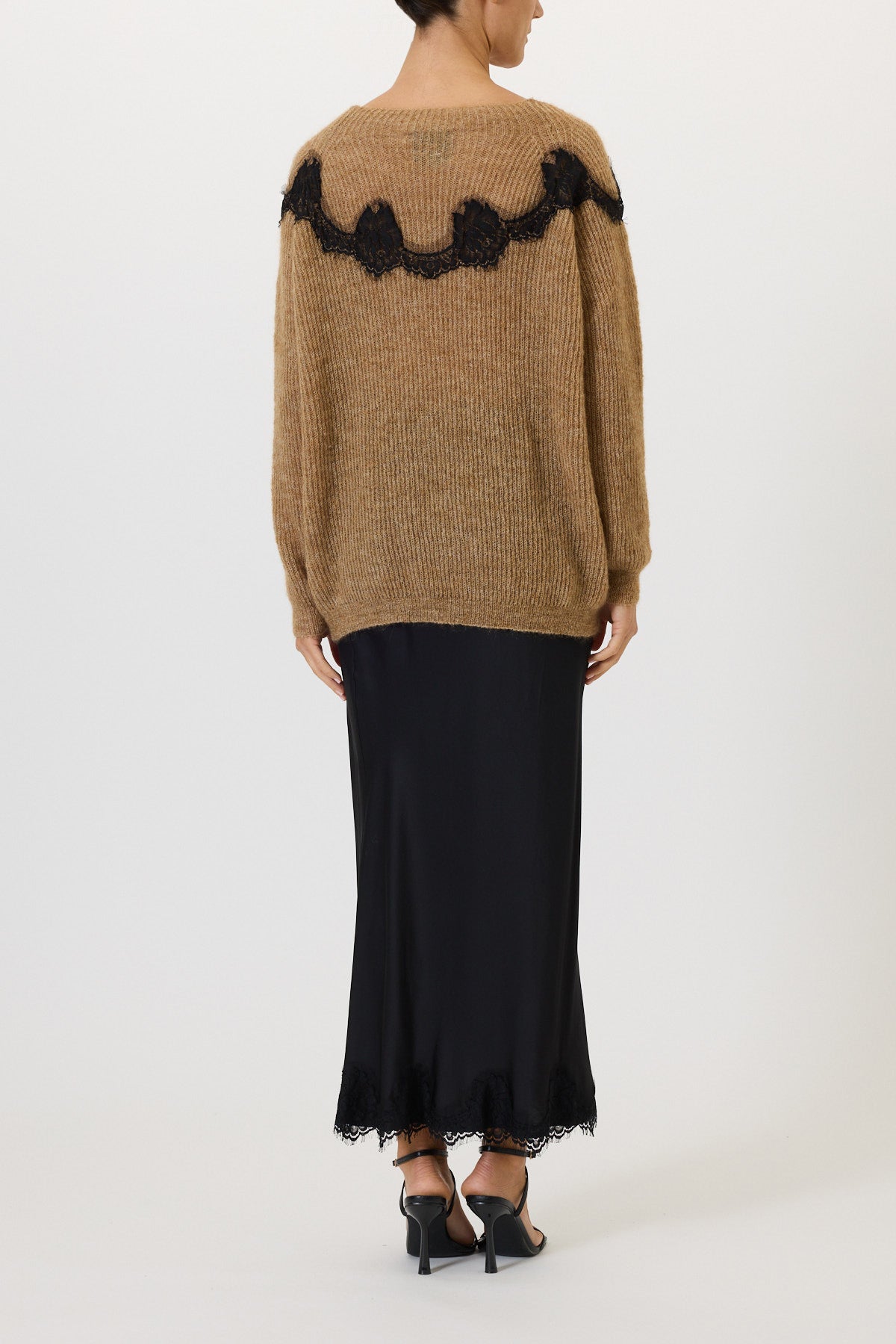 Boat neck sweater with lace