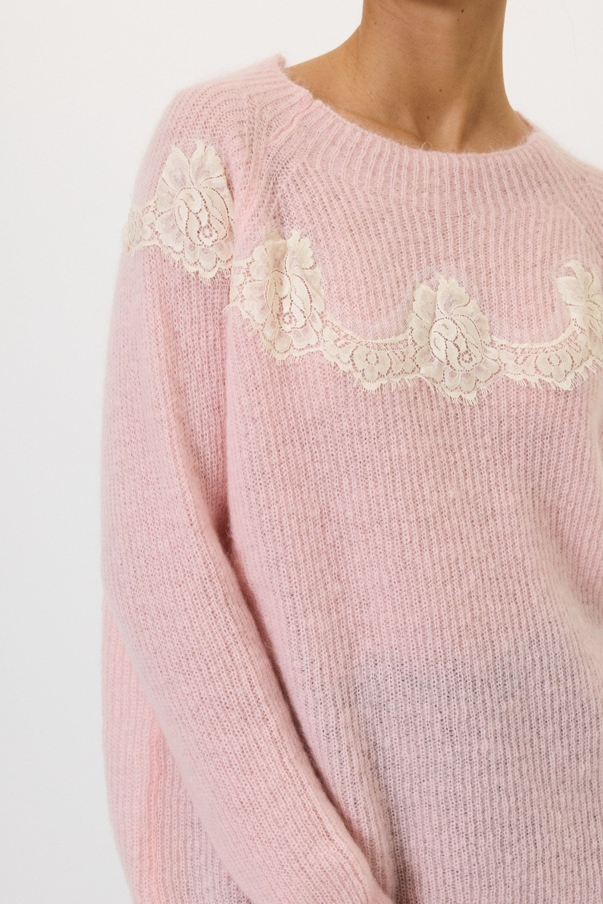 Boat neck sweater with lace