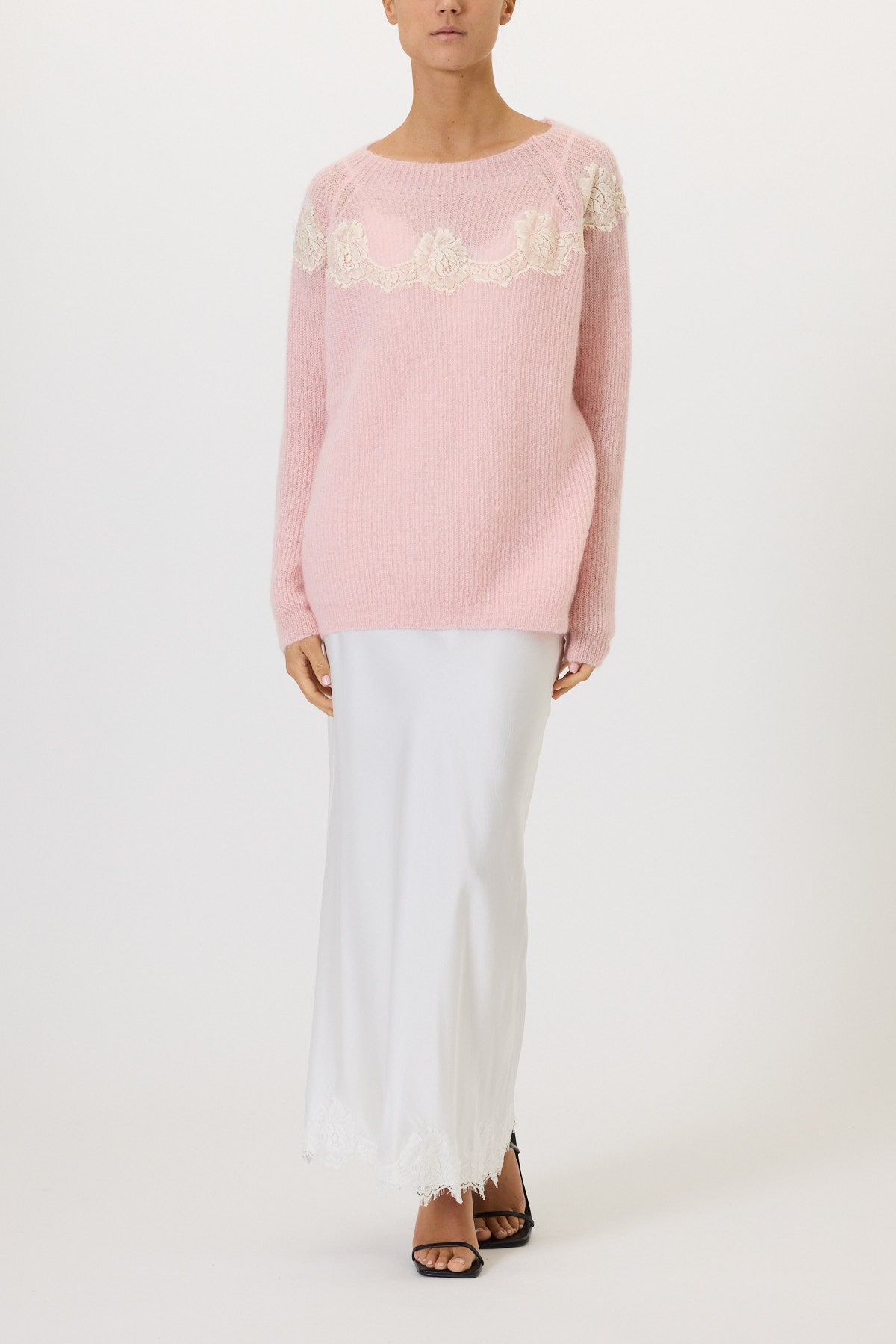 Boat neck sweater with lace