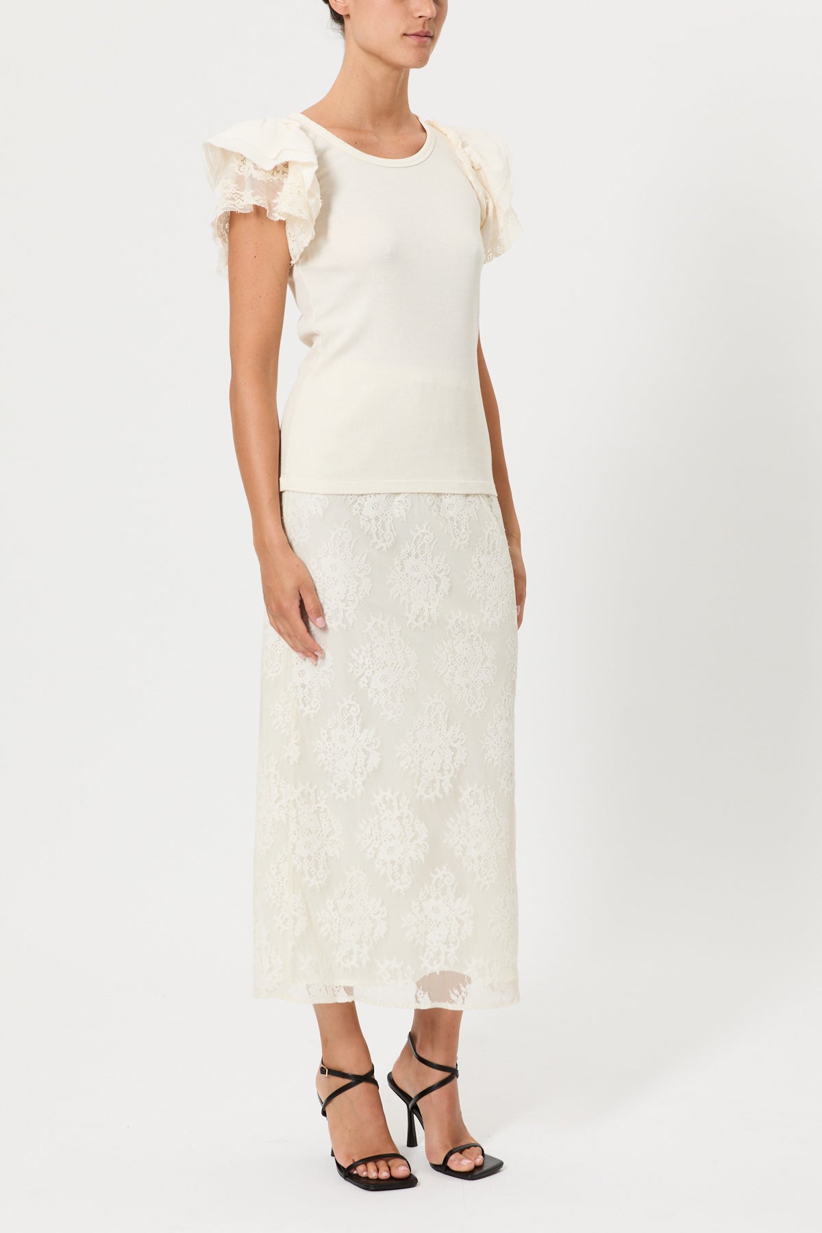 RIBBED TANK TOP WITH MUSLIN AND LACE SLEEVES