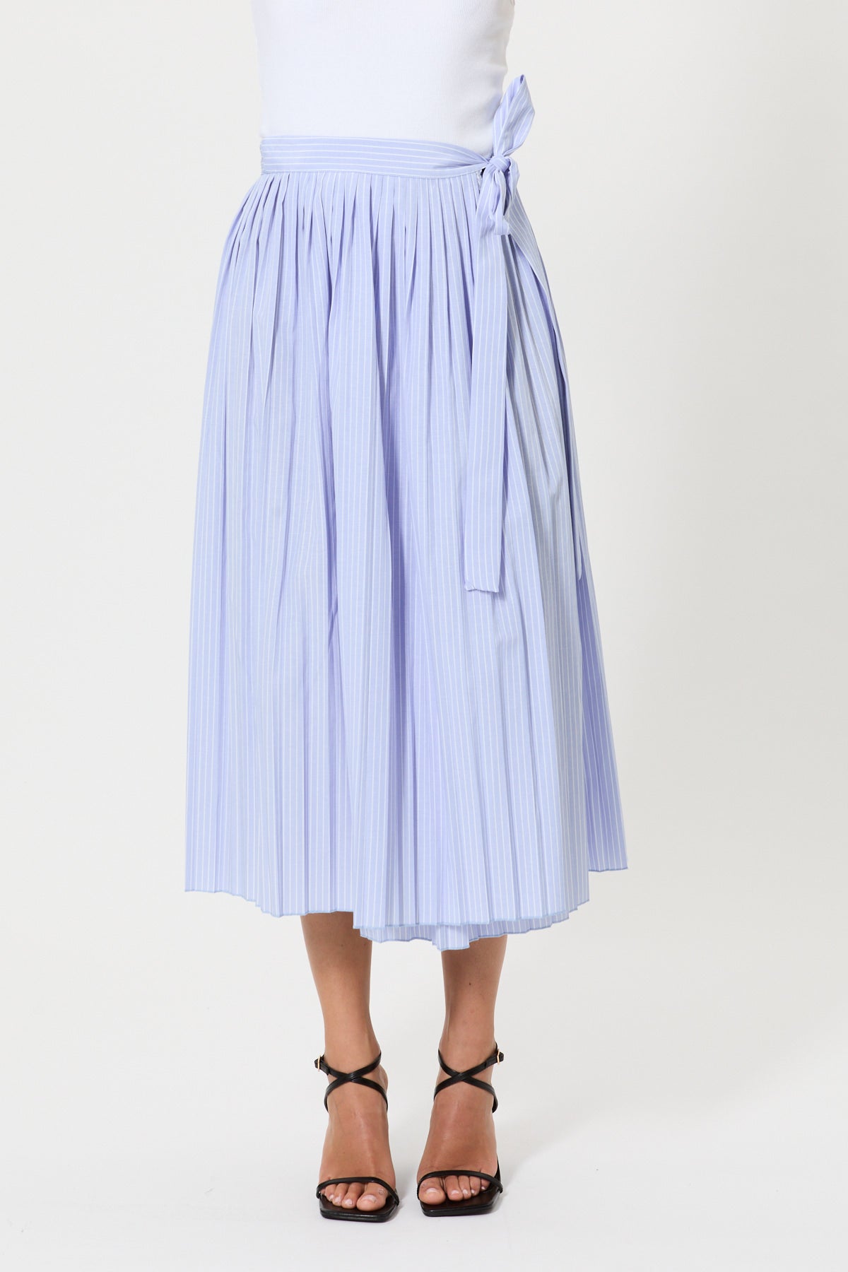LONG PLEATED SKIRT WITH LACE