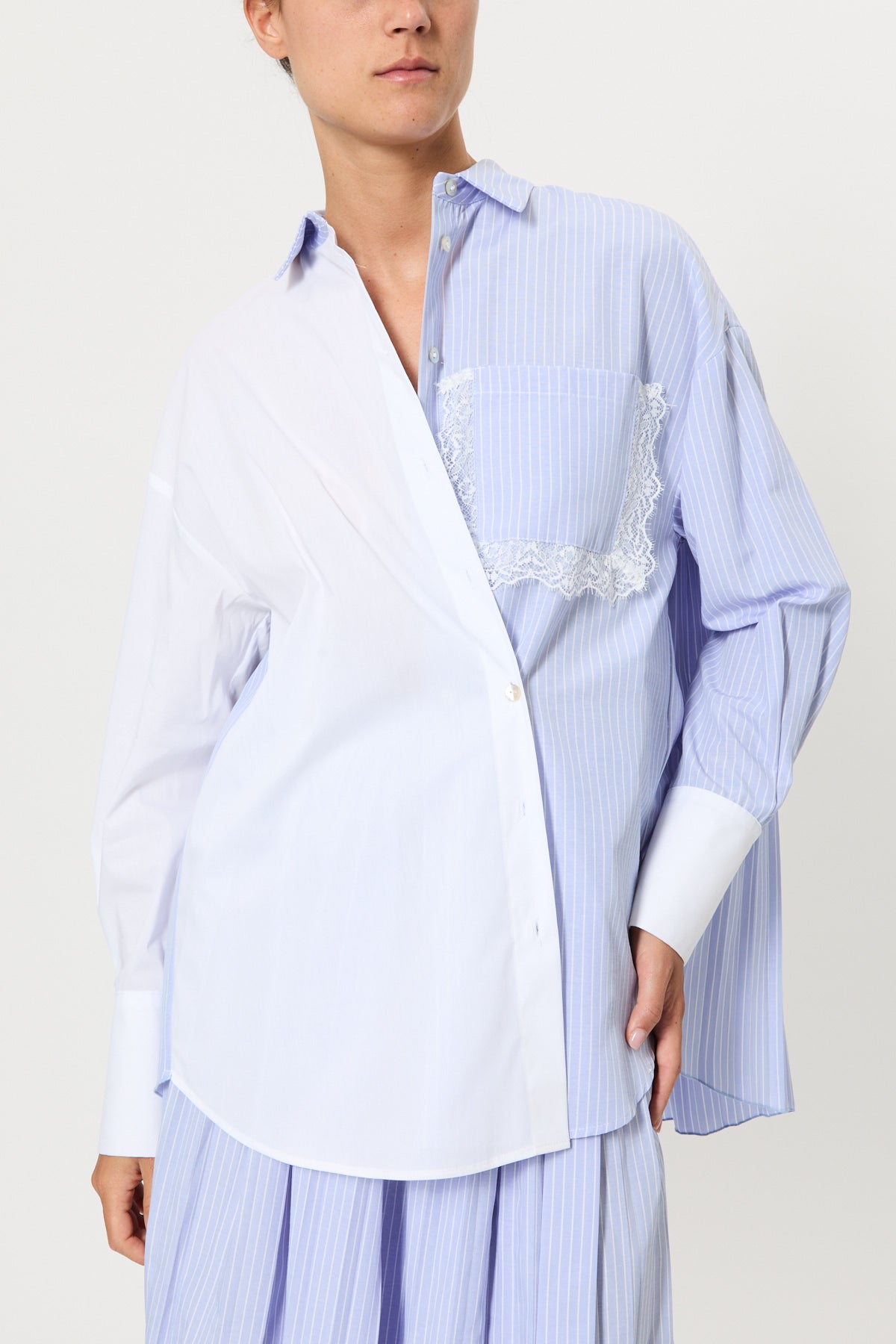 CAMICIA CON PLISSET E PIZZO