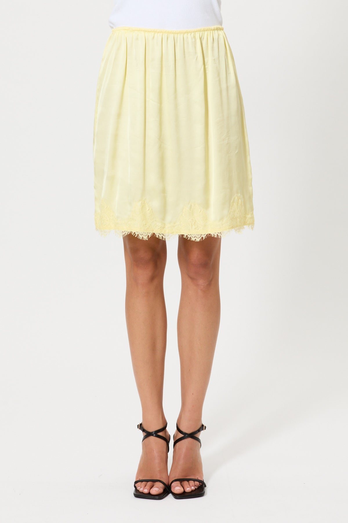 SATIN MINI SKIRT WITH LACE