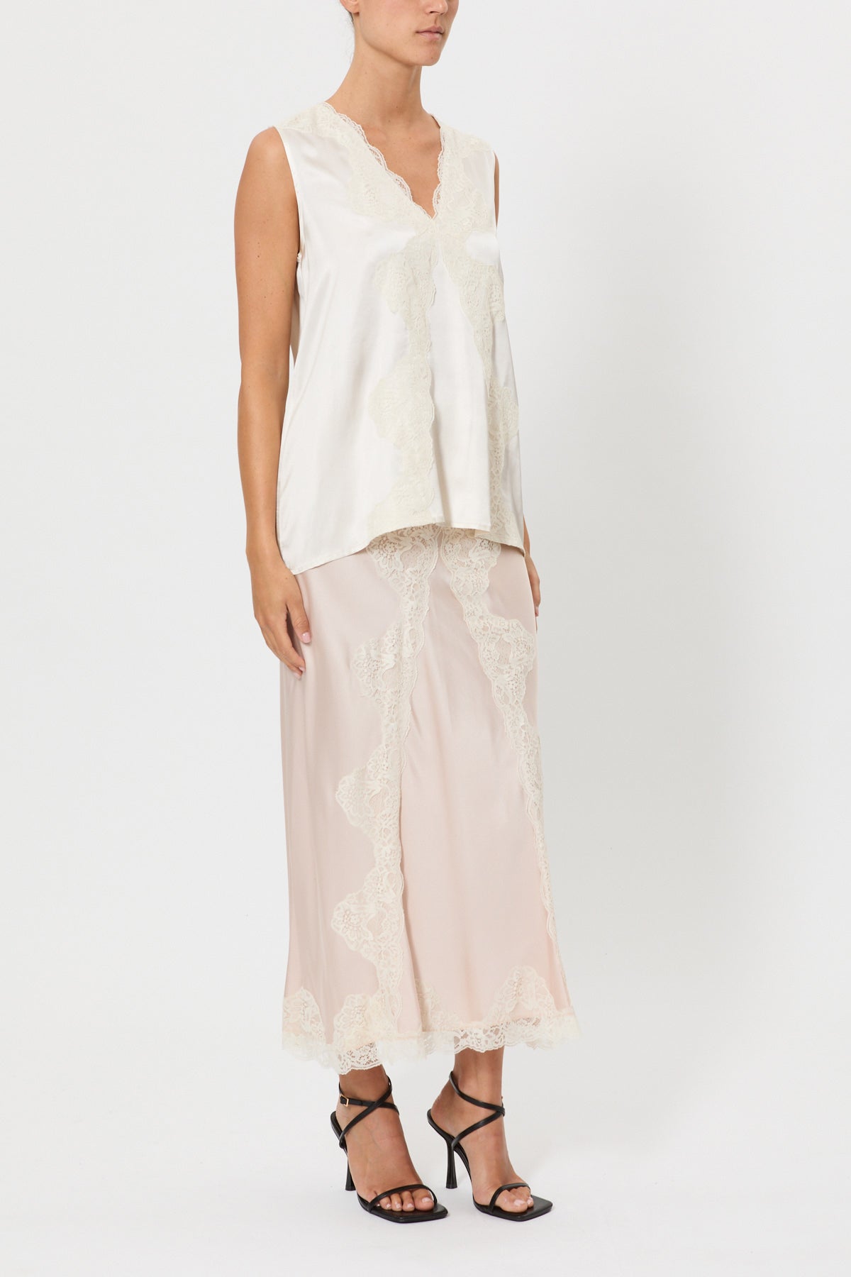ALICE WIDE SHOULDER TOP WITH LACE
