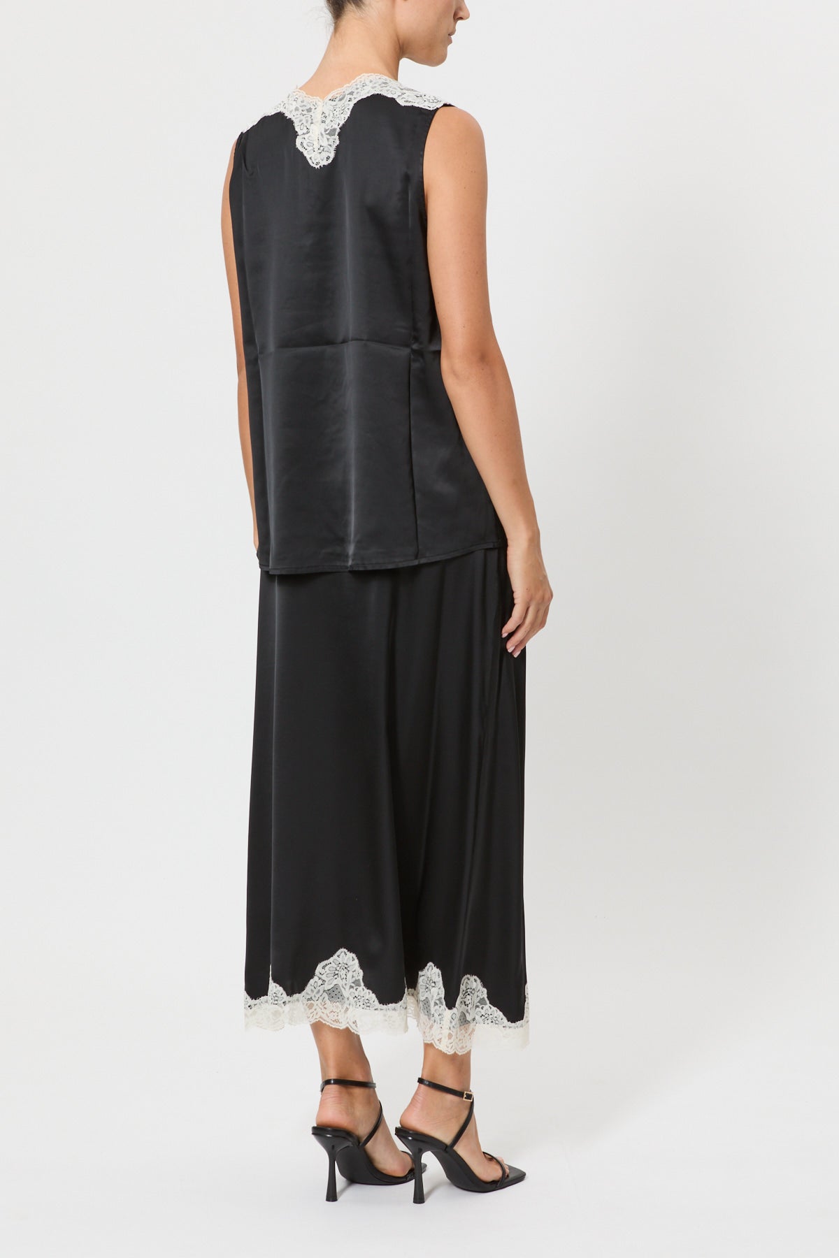 ALICE WIDE SHOULDER TOP WITH LACE