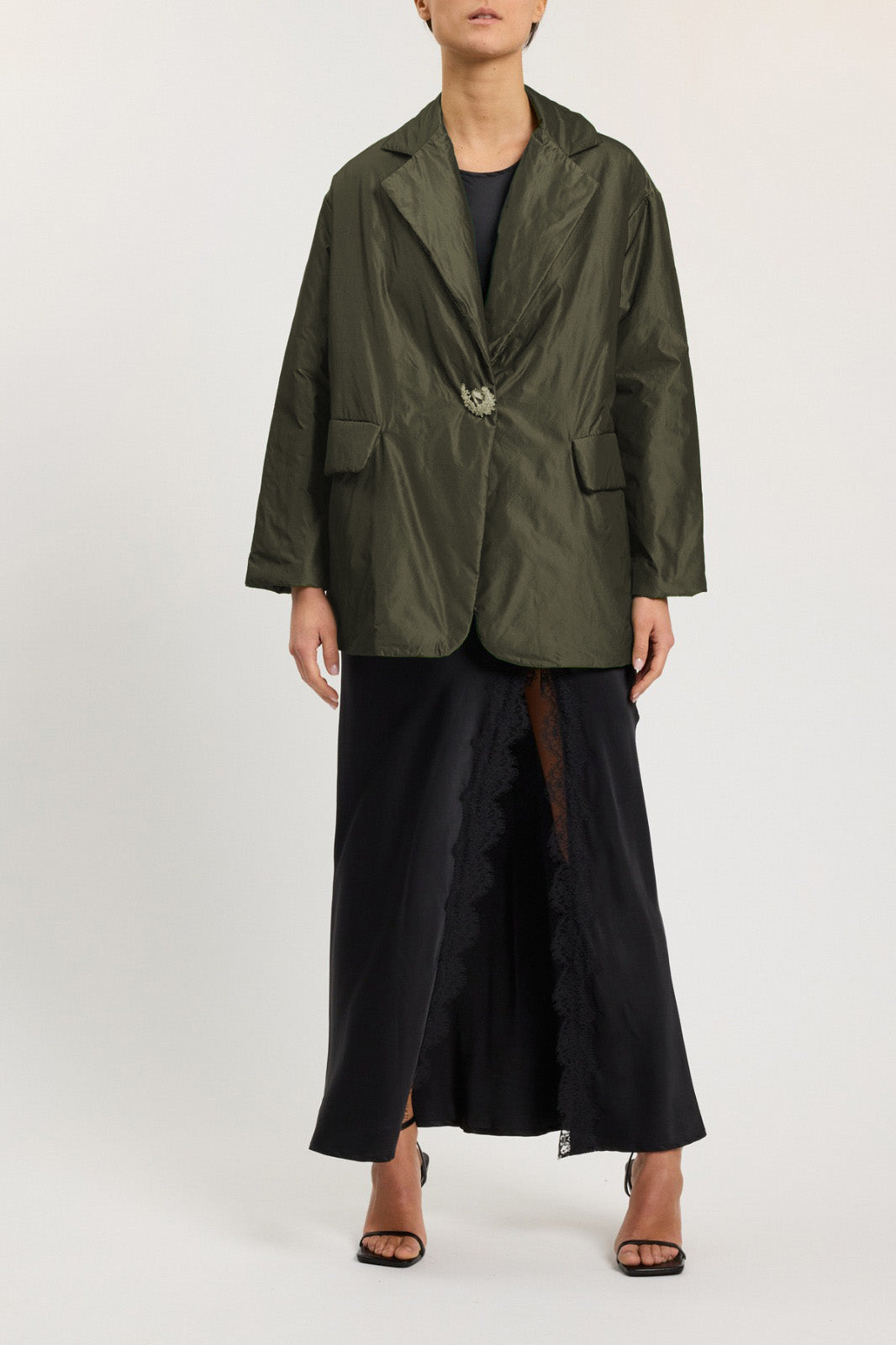 100 gram oversize jacket with jewelled button