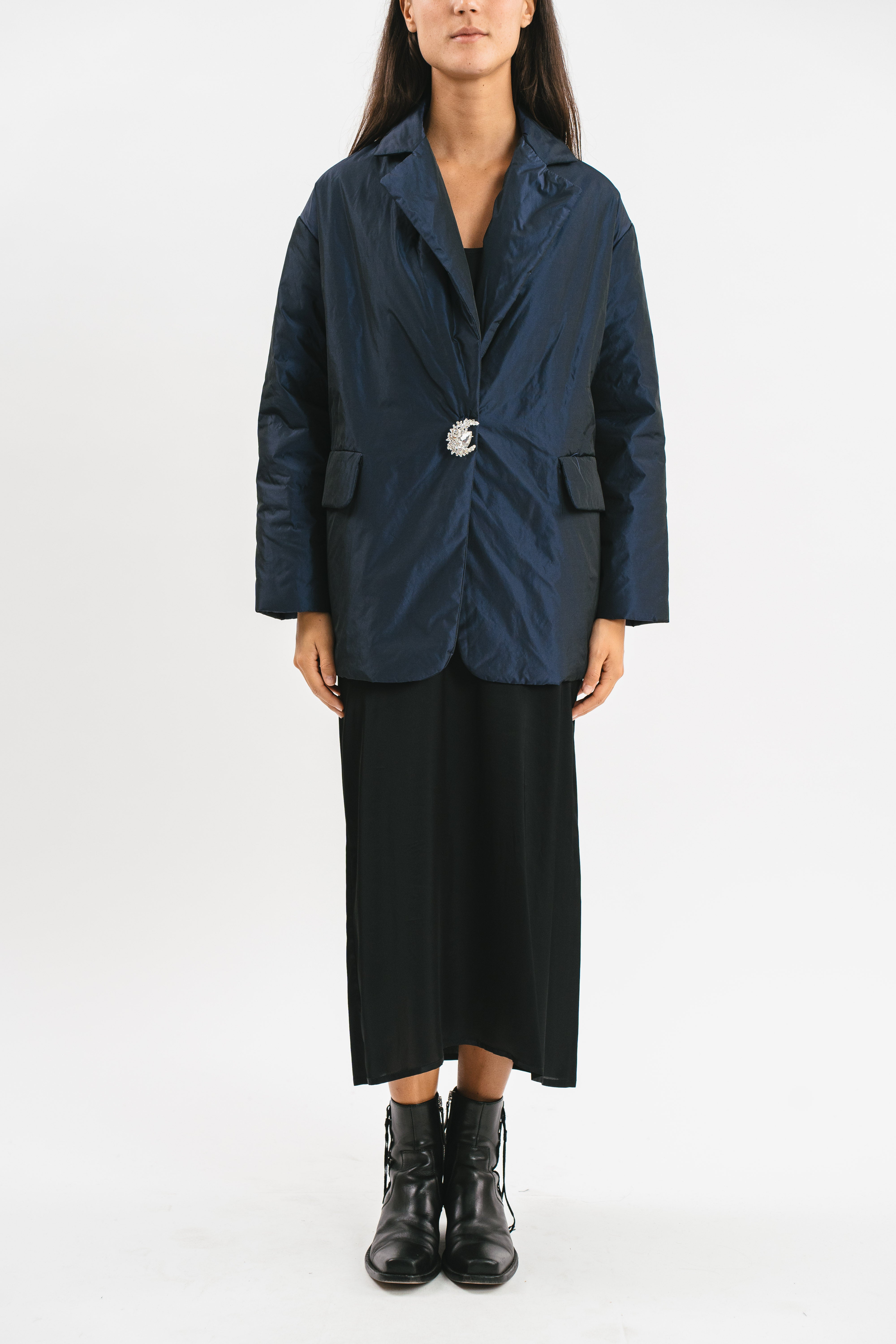 Giacca blu 100 grammi oversize con bottone gioiello Frontale