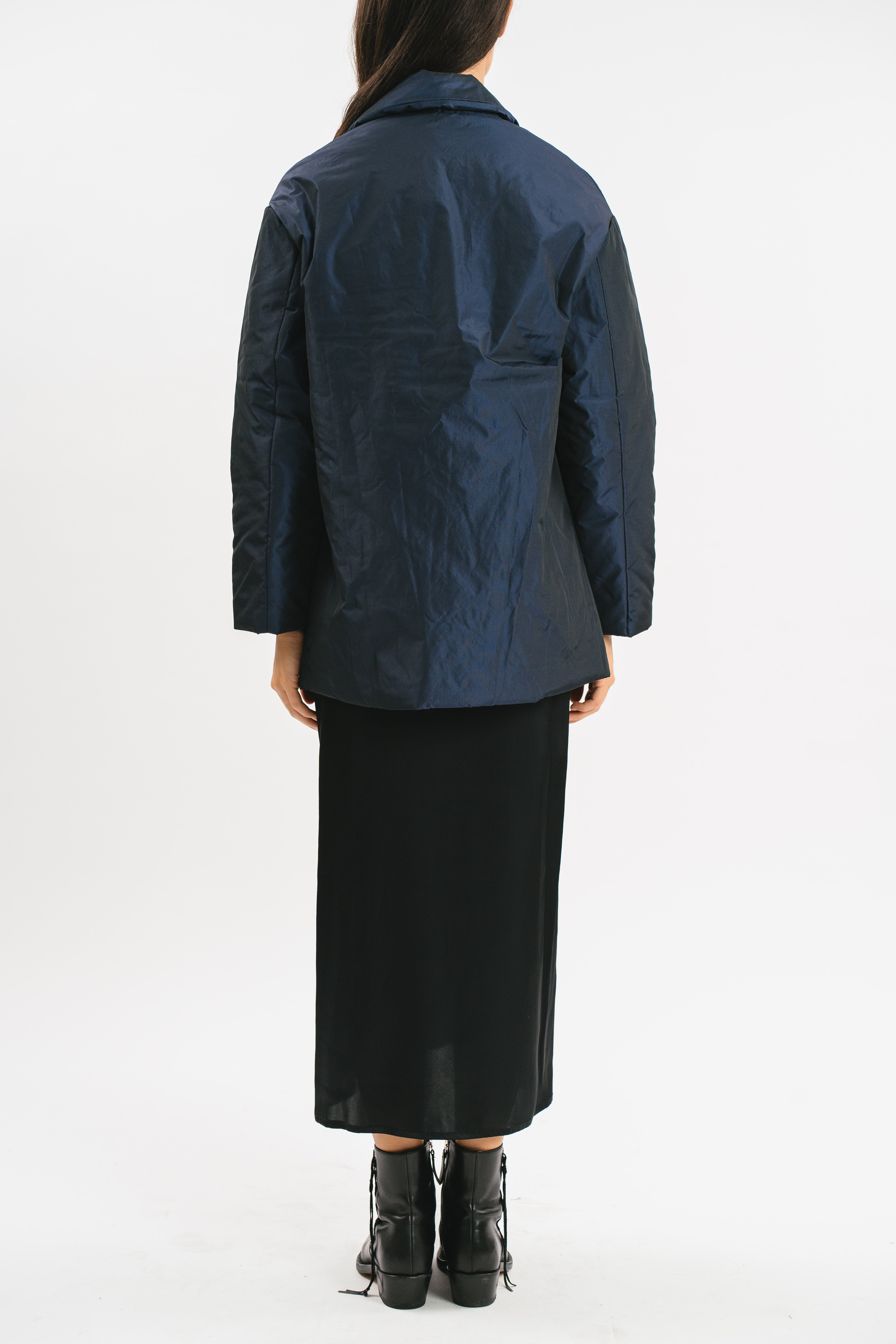 Giacca blu 100 grammi oversize con bottone gioiello Posteriore