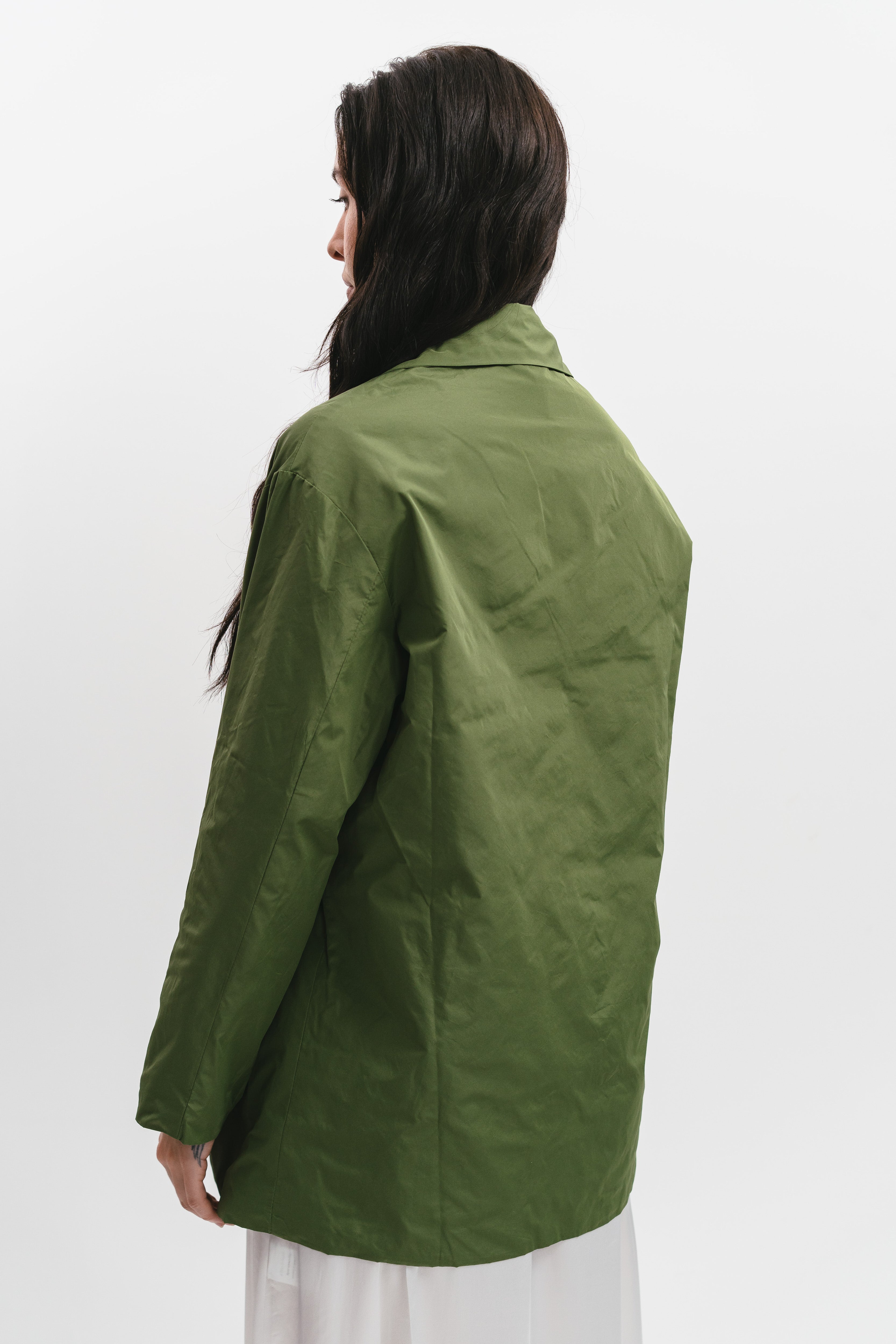 WINDPROOF TAFFETA JACKET WITH BELT AND JEWEL BROOCH