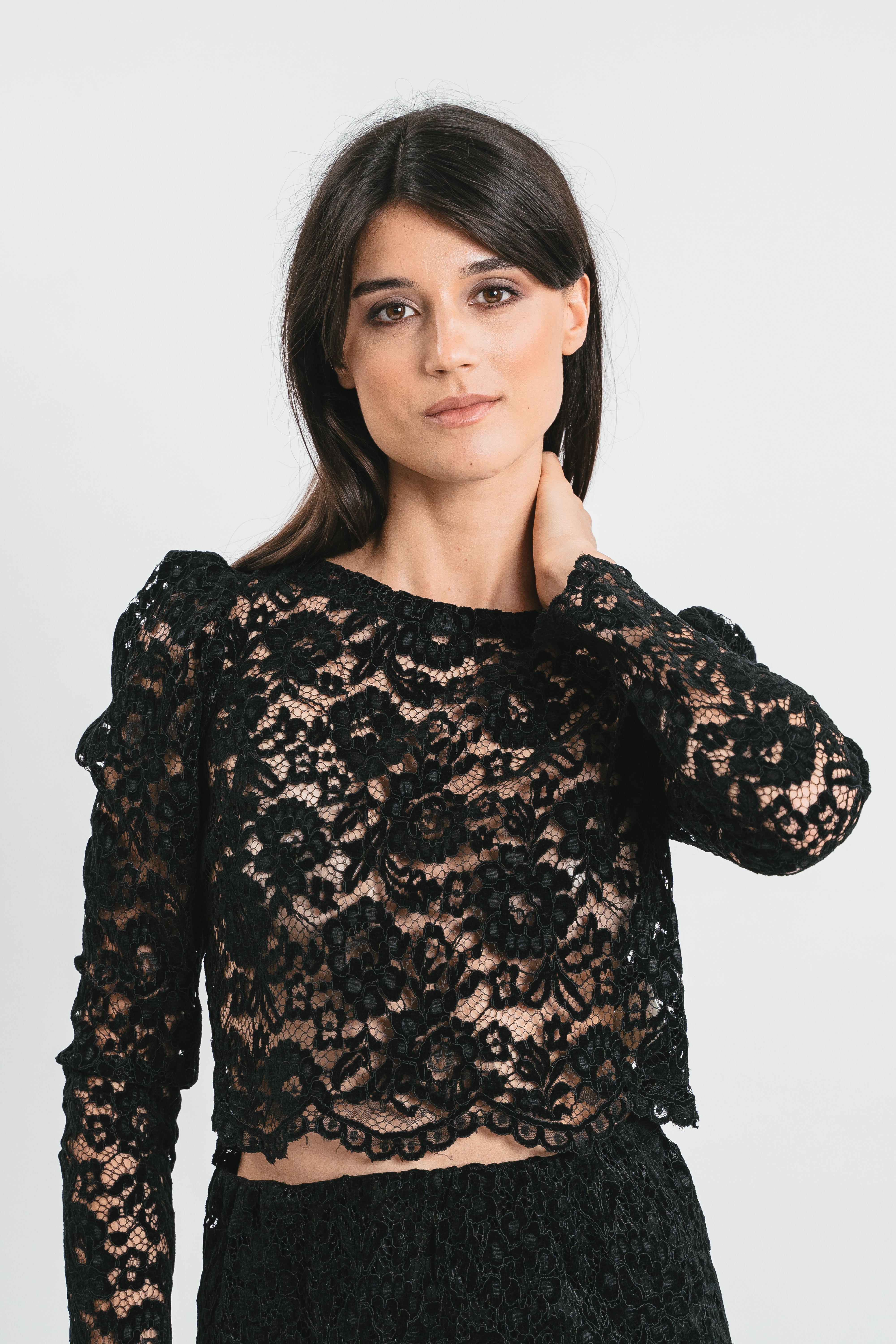 Top nero in pizzo Dettaglio