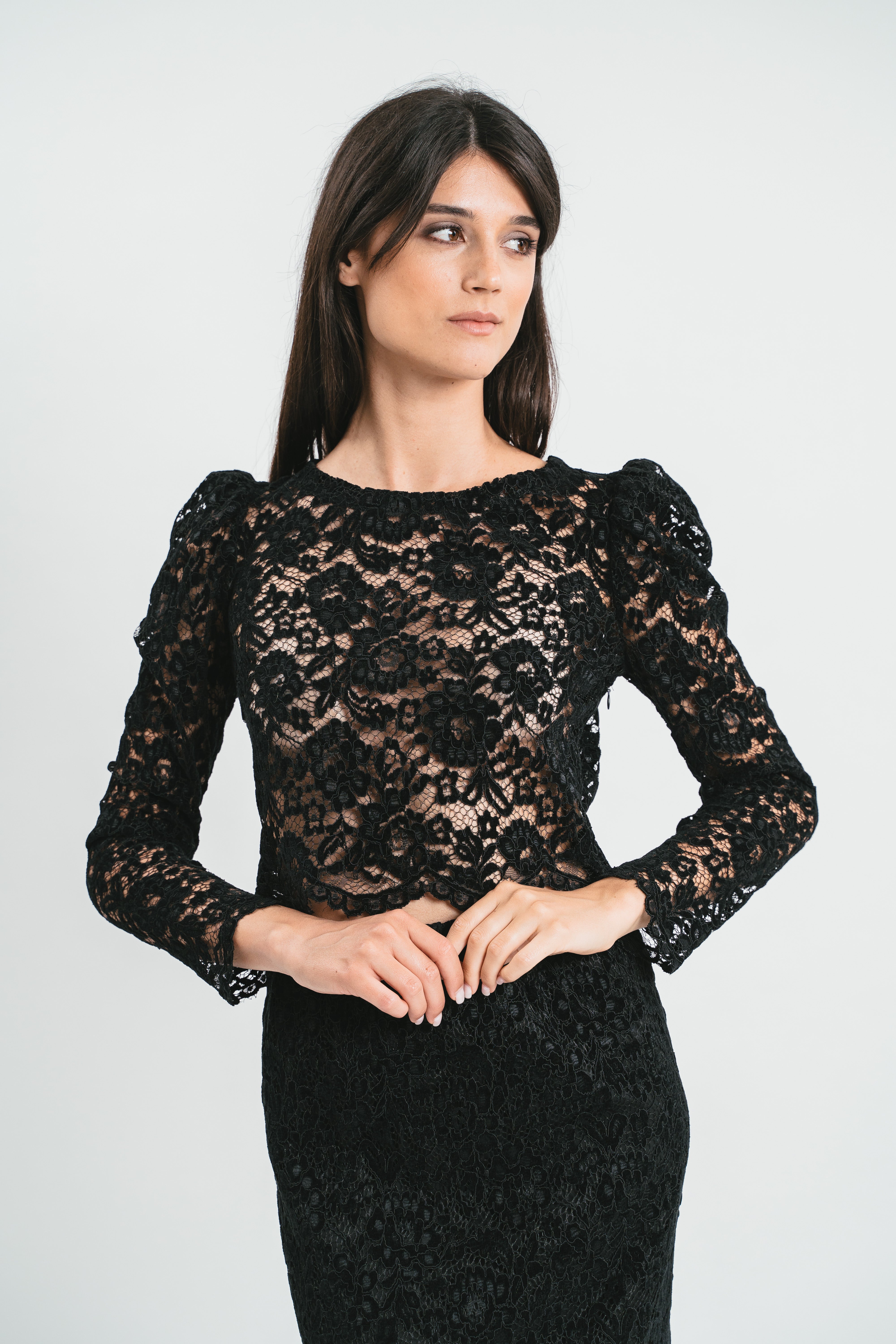Top nero in pizzo Dettaglio