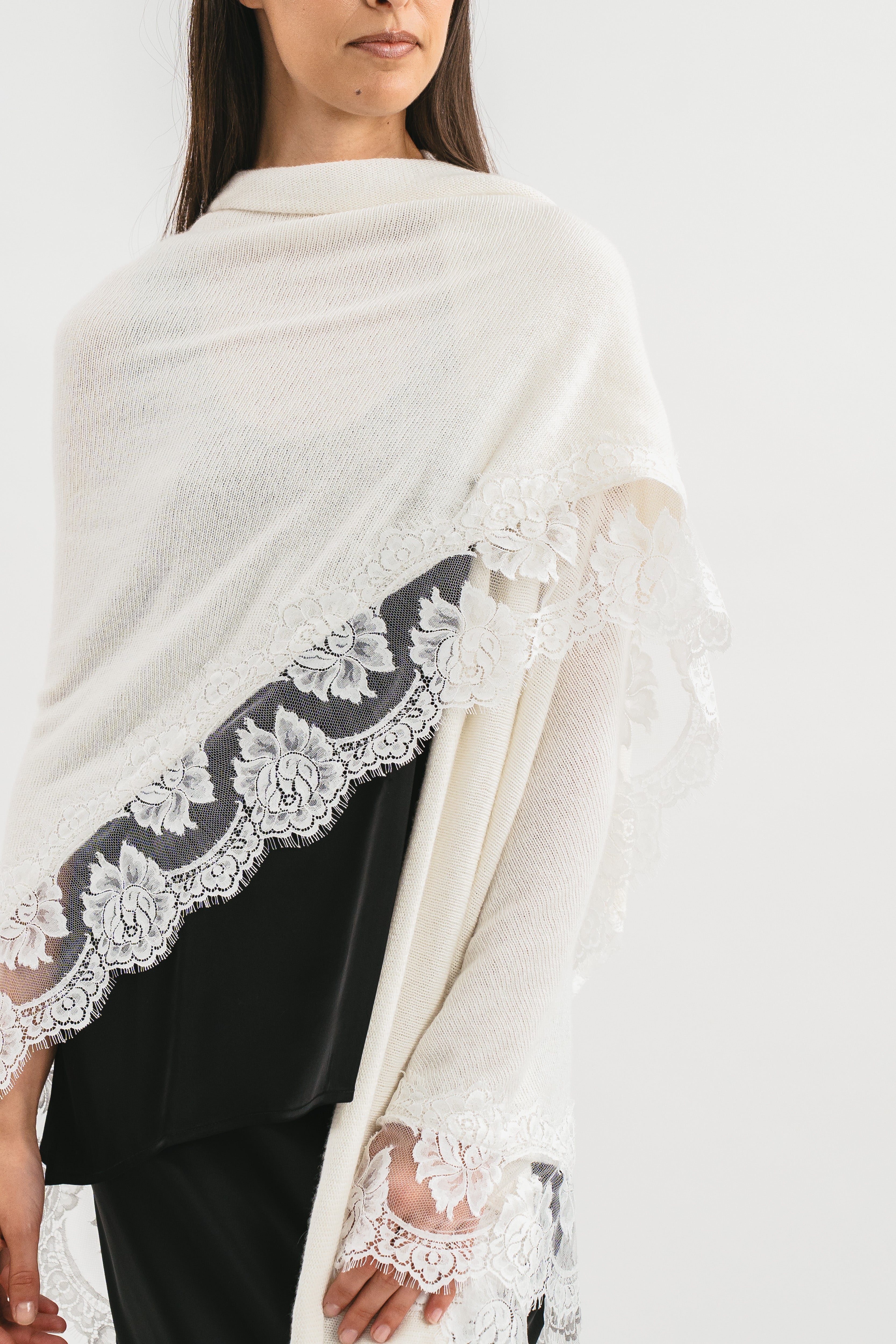 SCIALLE CON PIZZO IN MISTO CACHEMIRE