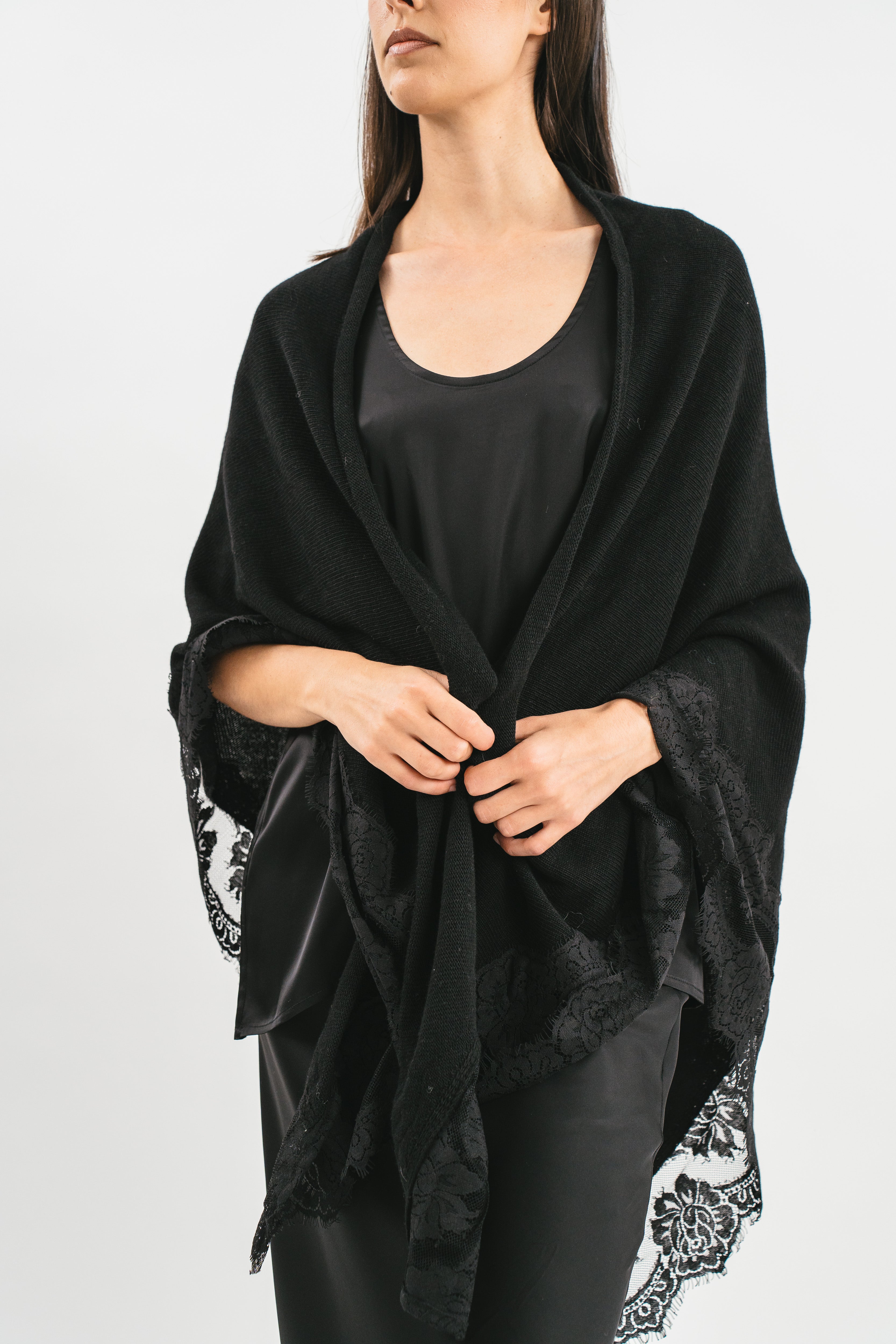 SCIALLE CON PIZZO IN MISTO CACHEMIRE