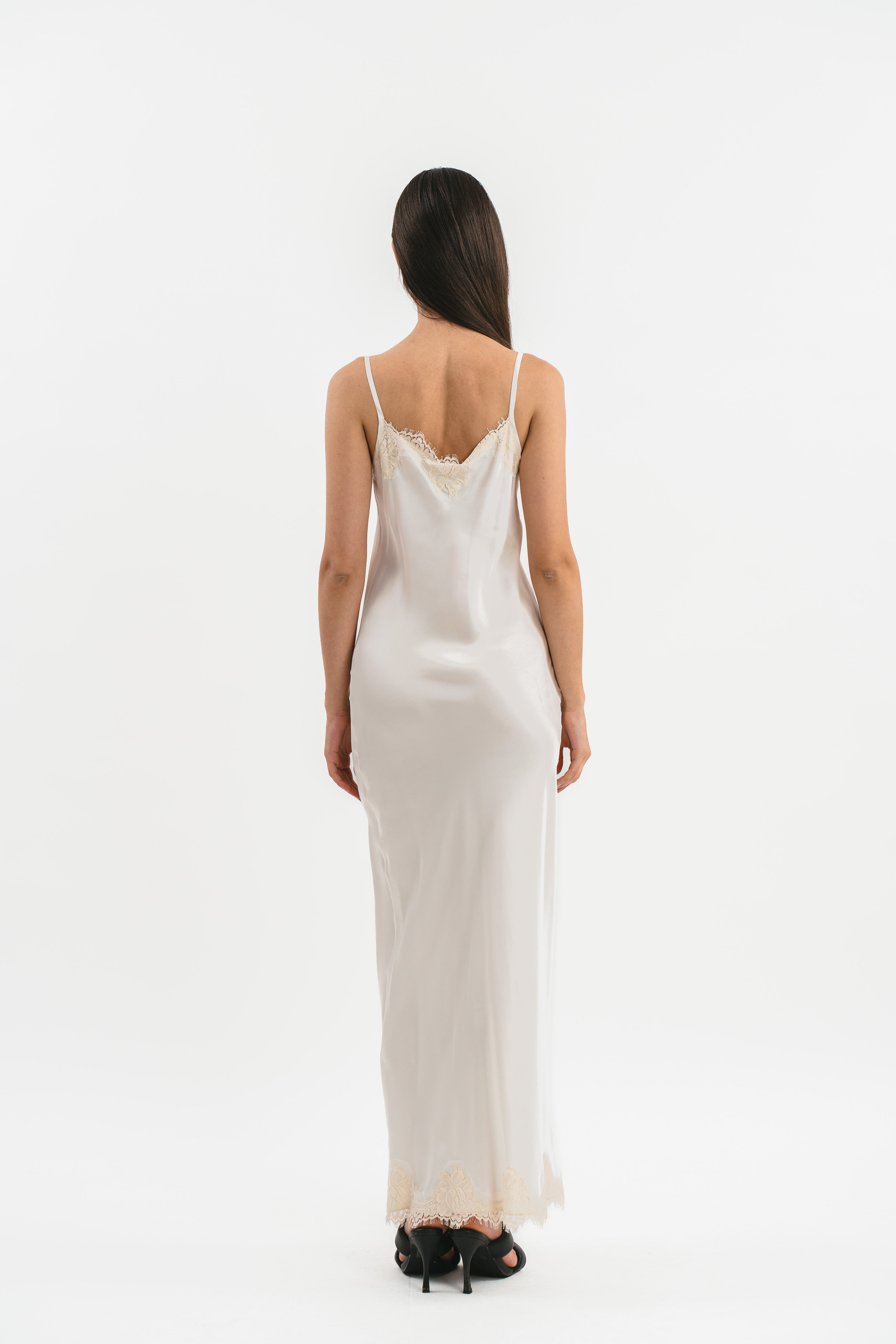 Slip Dress avorio in viscosa satin elasticizzata con rifiniture in pregiato pizzo francese Posteriore