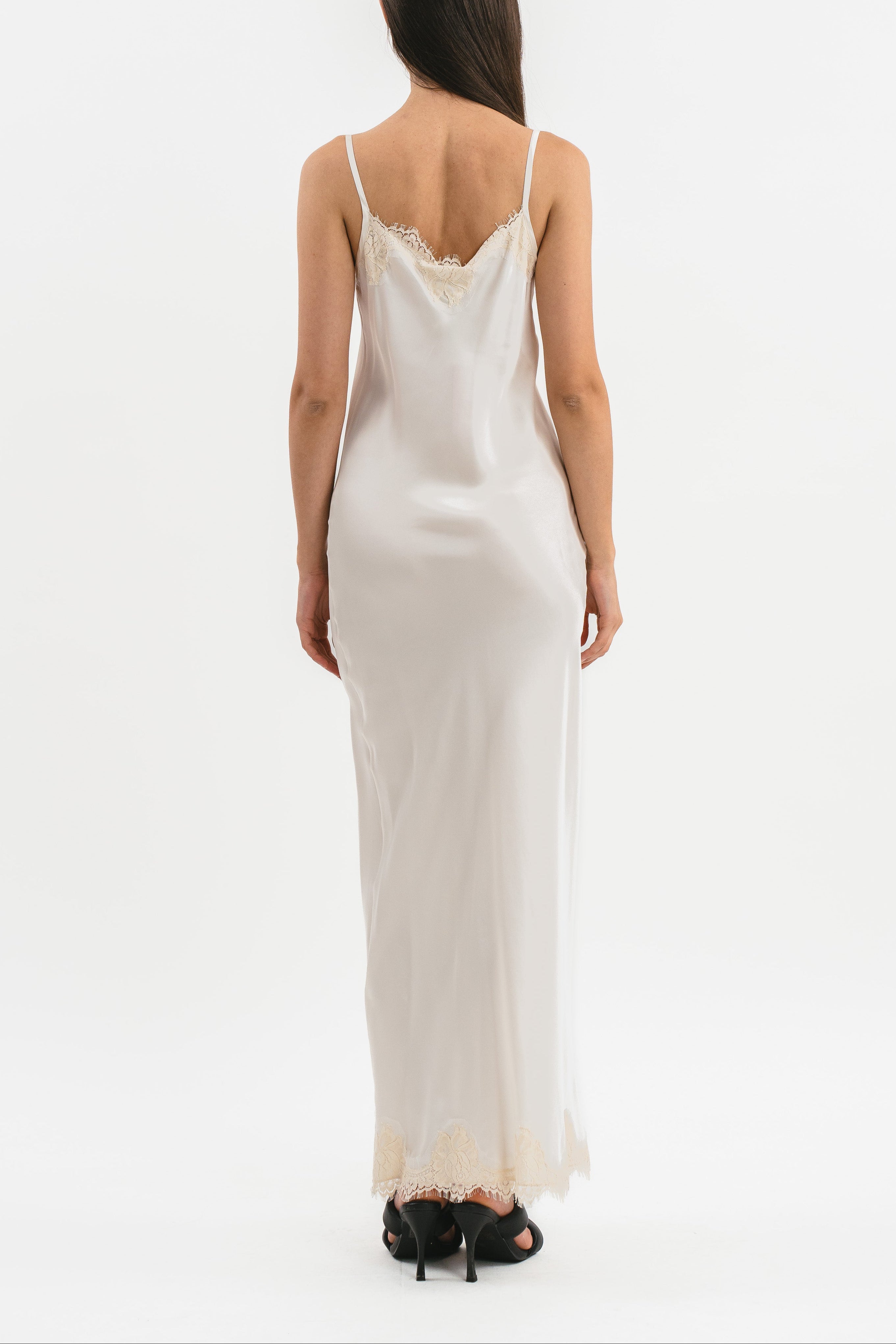 Slip Dress avorio in viscosa satin elasticizzata con rifiniture in pregiato pizzo francese Posteriore