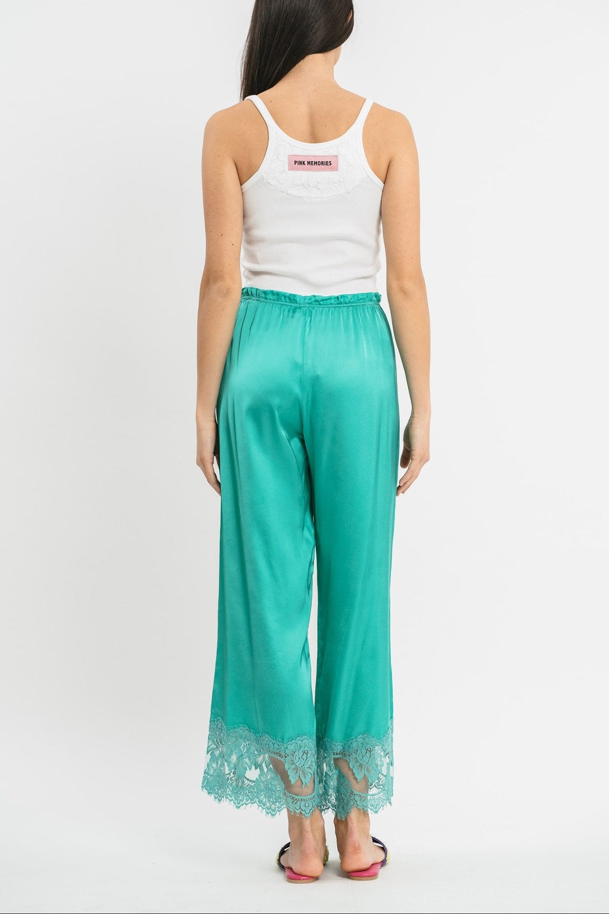 Pantalone maldive longuette in viscosa satin elasticizzata e pregiato pizzo francese Posteriore