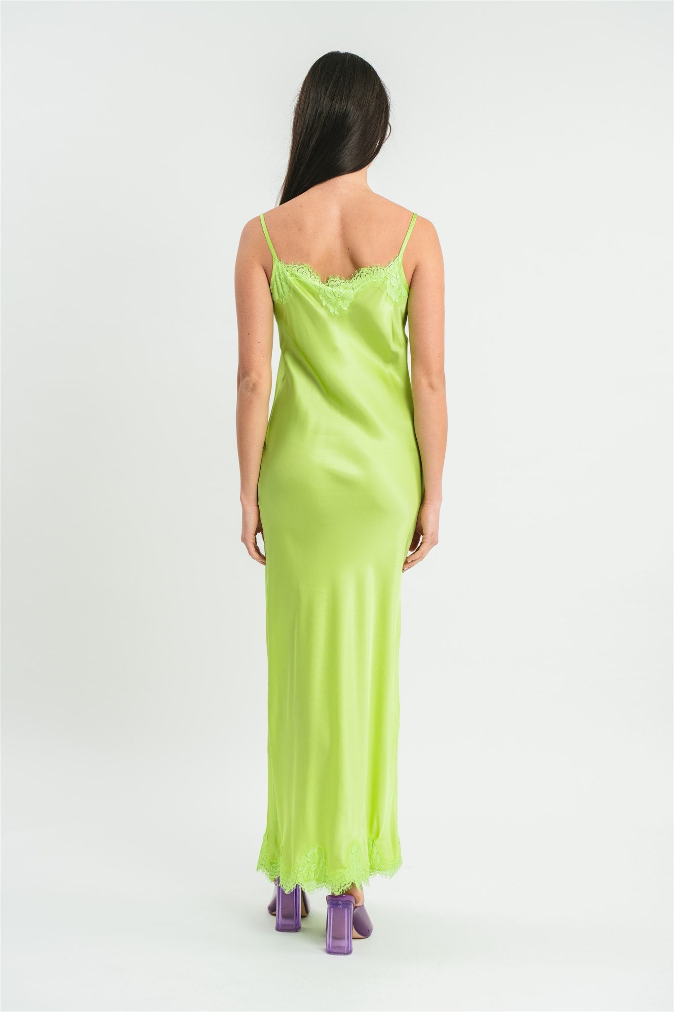 Slip Dress lime in viscosa satin elasticizzata con rifiniture in pregiato pizzo francese Posteriore