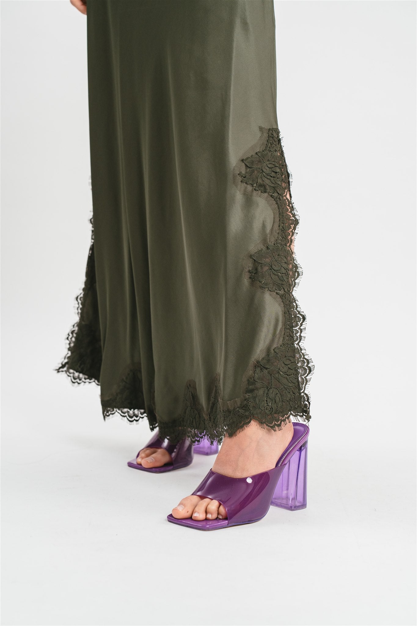 ANDREA WIDE SHOULDER SLIP DRESS IN VISCOSE WITH LACE