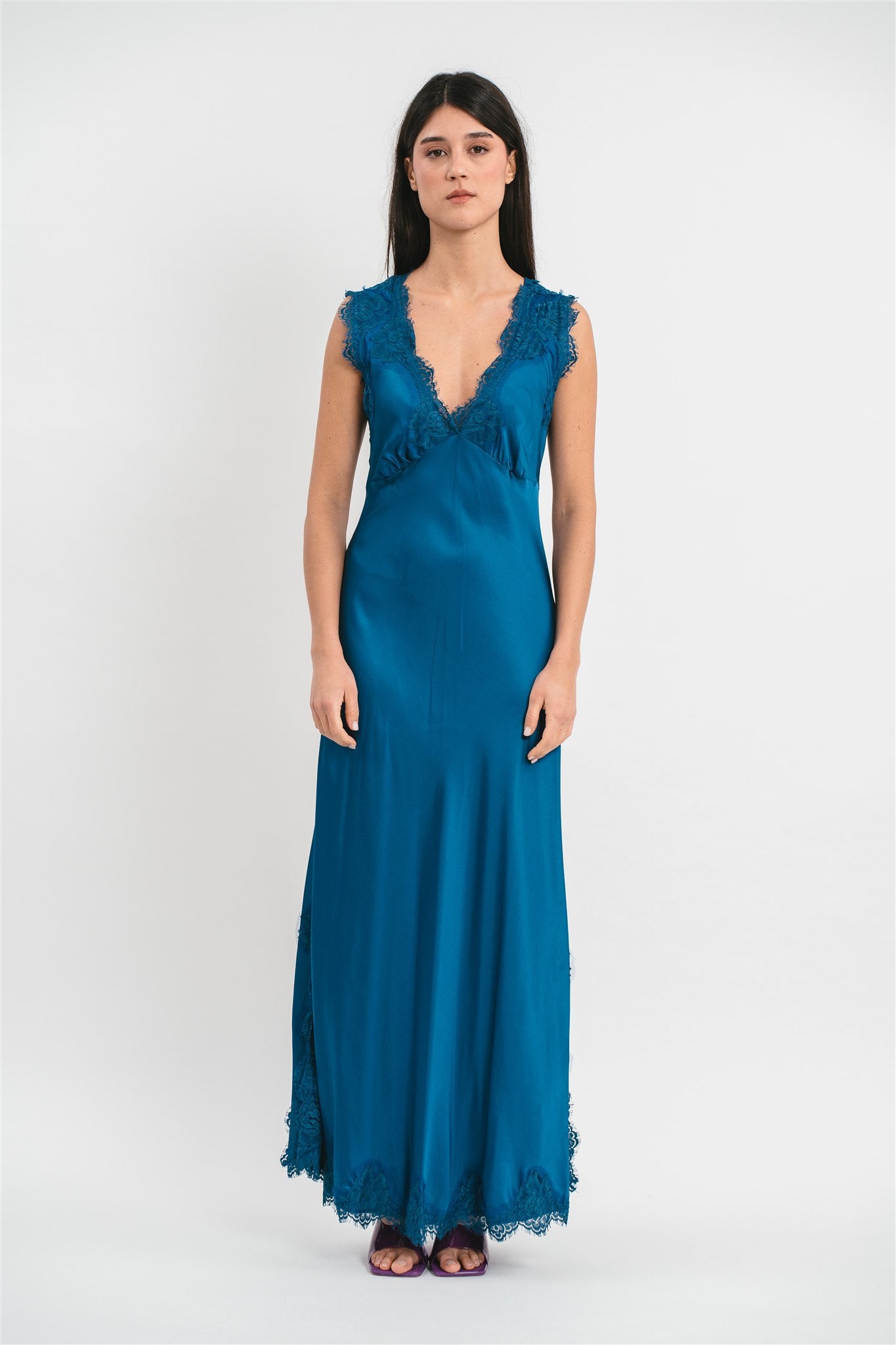 ANDREA WIDE SHOULDER SLIP DRESS IN VISCOSE WITH LACE