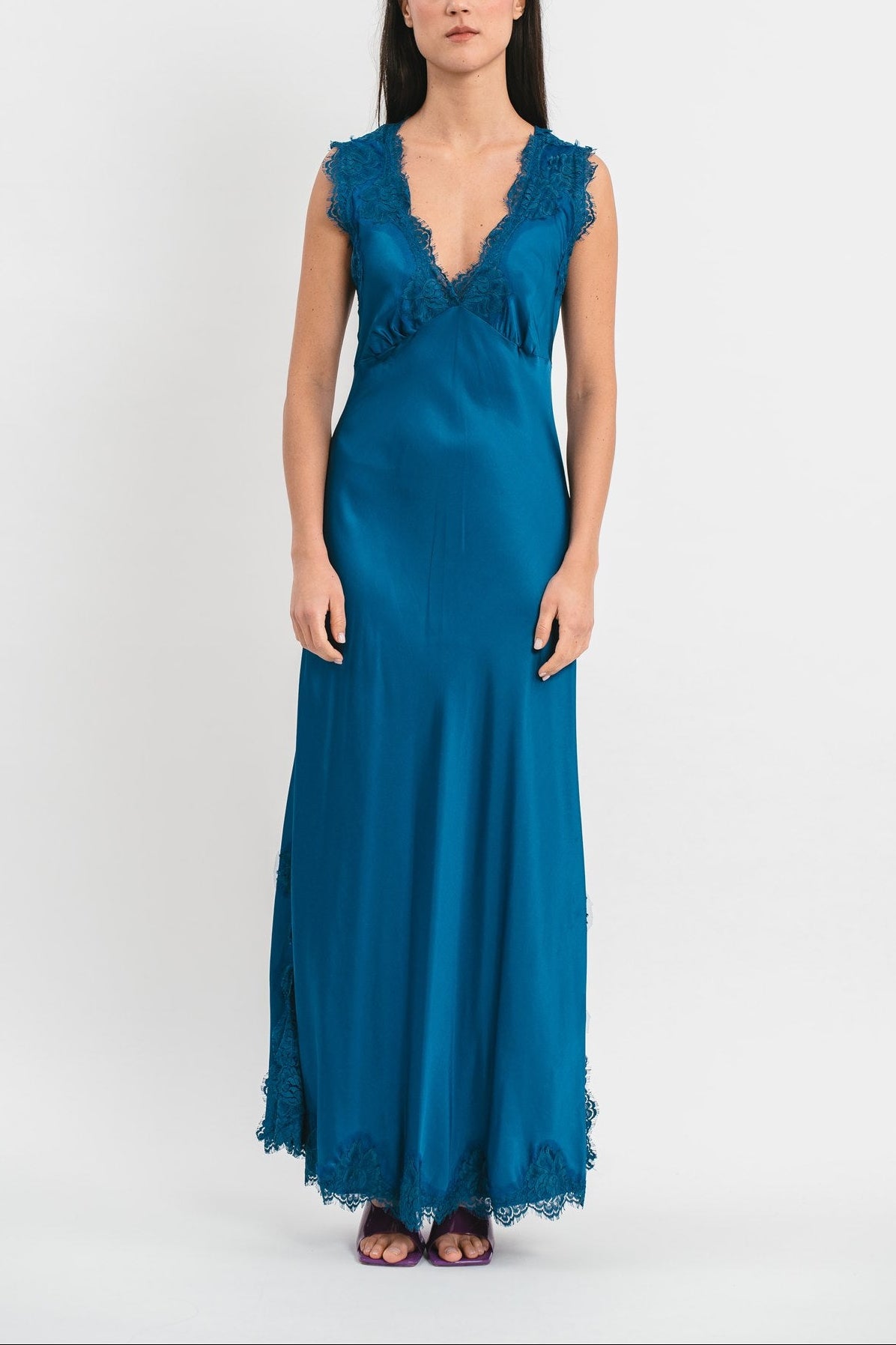ANDREA WIDE SHOULDER SLIP DRESS IN VISCOSE WITH LACE