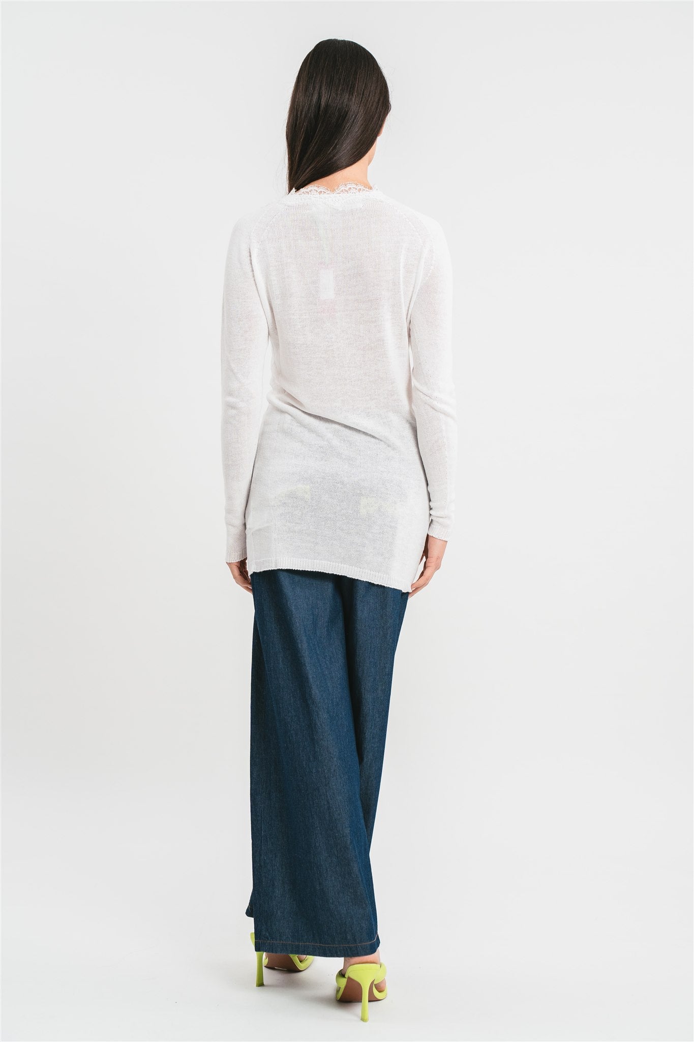 Maglia avio lunga con scollo a V con dettagli in pizzo Posteriore