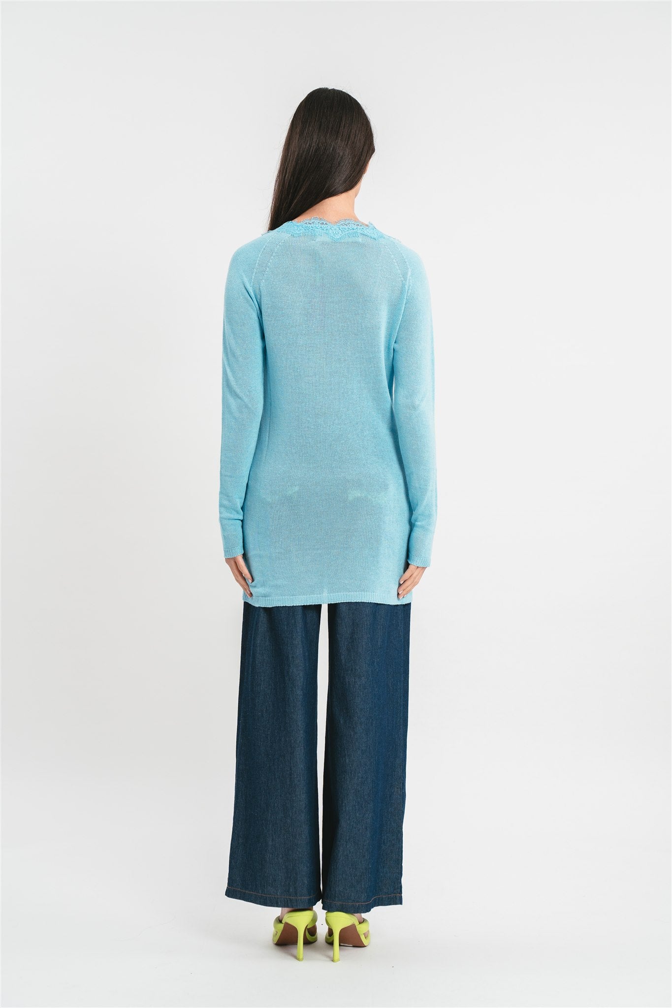 Maglia celeste lunga con scollo a V con dettagli in pizzo Posteriore