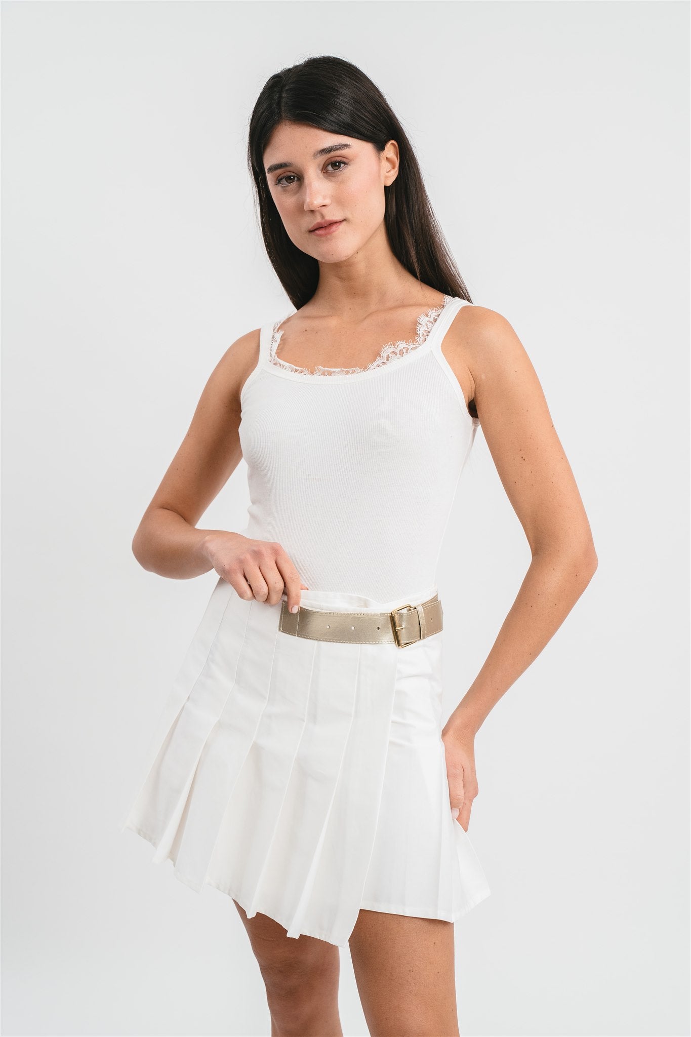Gonna bianca kilt corta con fibbia in cotone Dettaglio