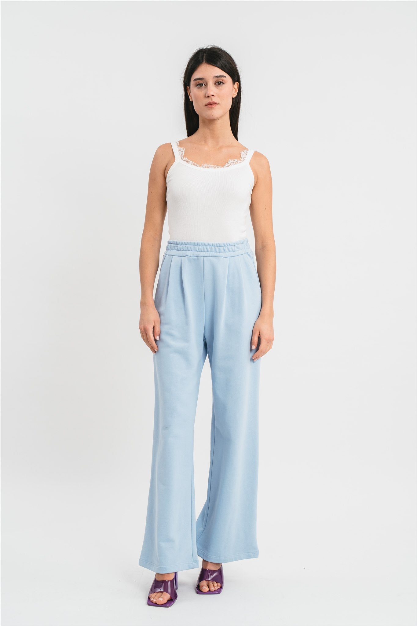 Pantalone in felpa a palazzo con elastico in vita e dettagli in pizzo francese Frontale