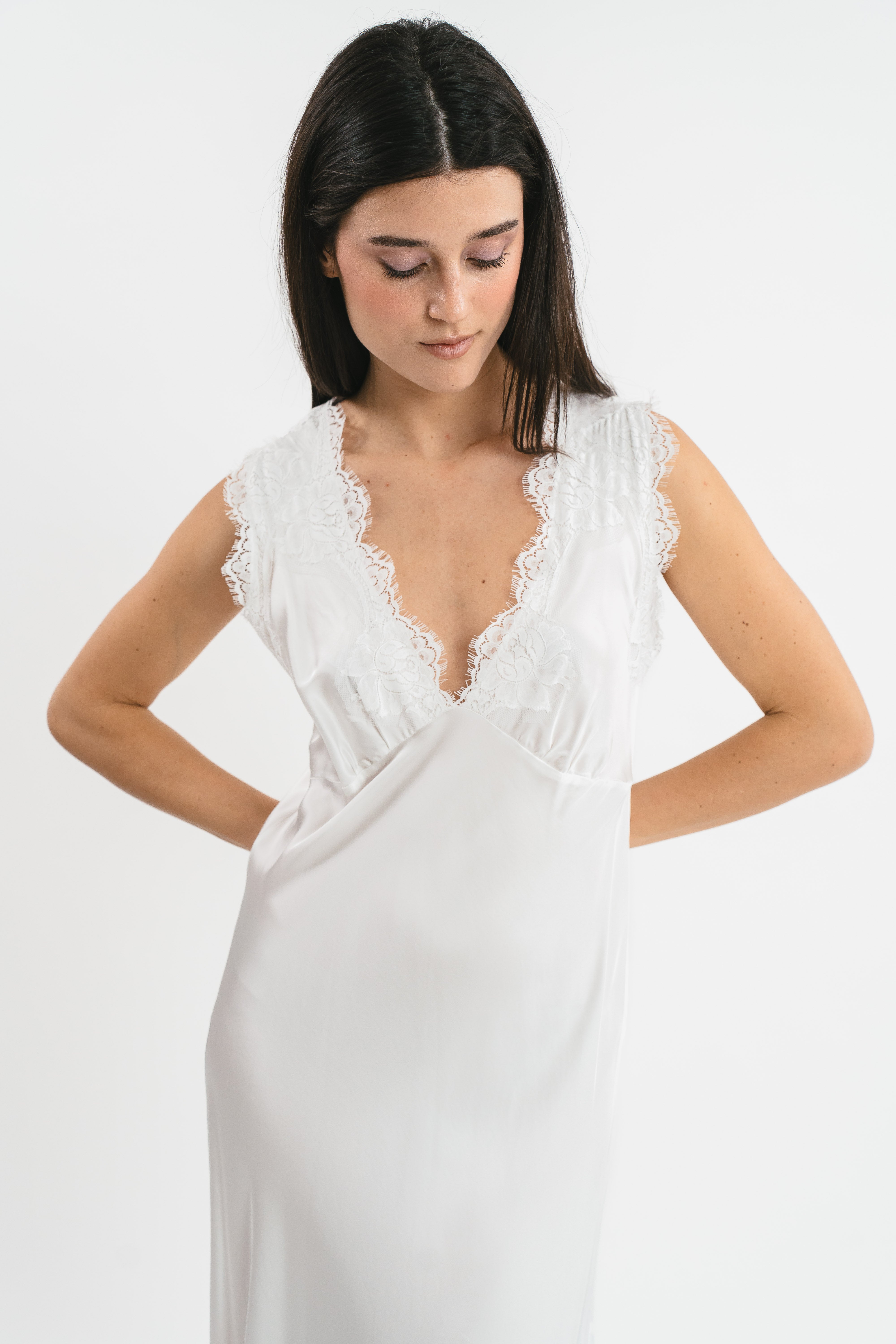 ANDREA WIDE SHOULDER SLIP DRESS IN VISCOSE WITH LACE