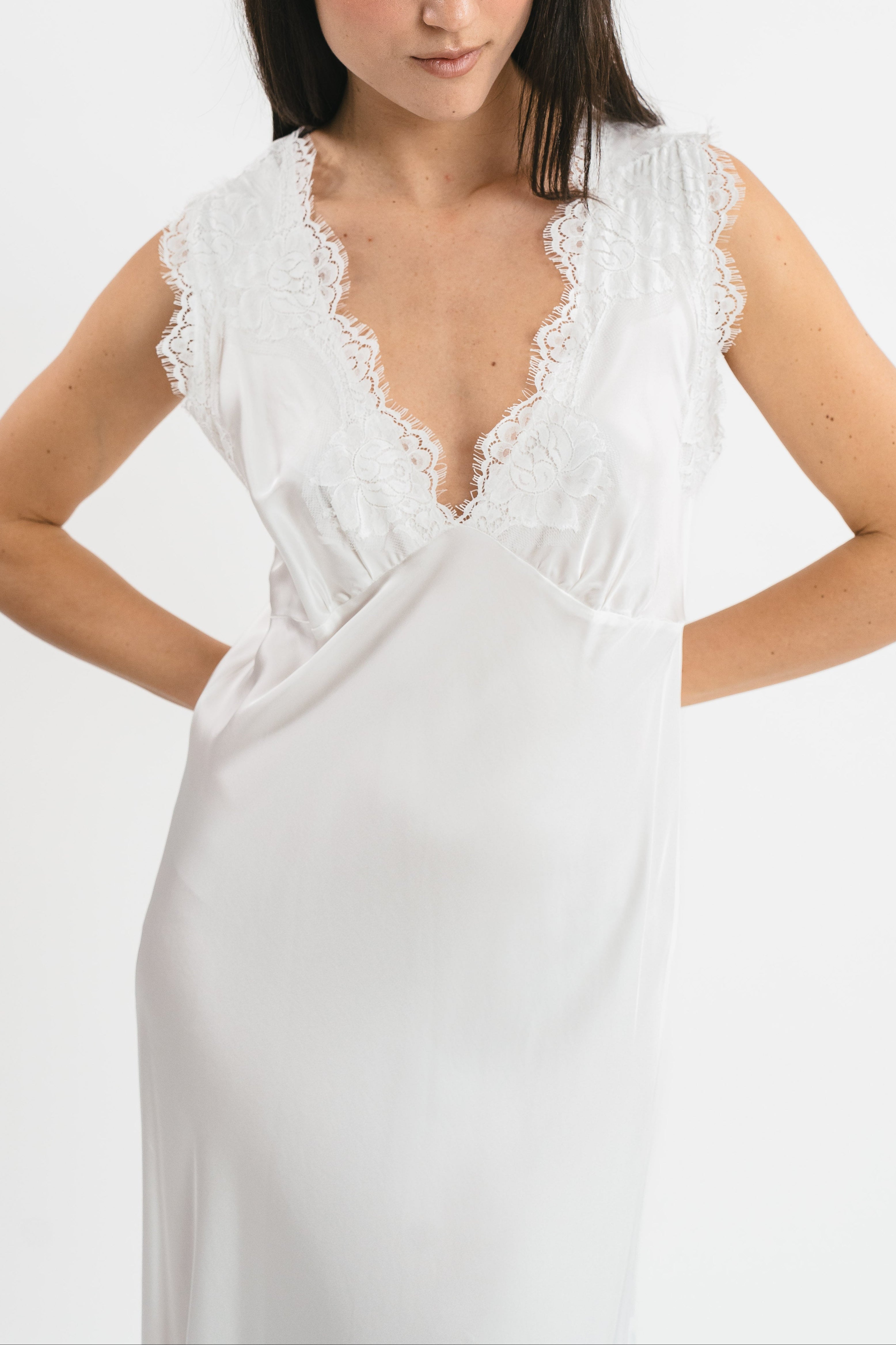 ANDREA WIDE SHOULDER SLIP DRESS IN VISCOSE WITH LACE