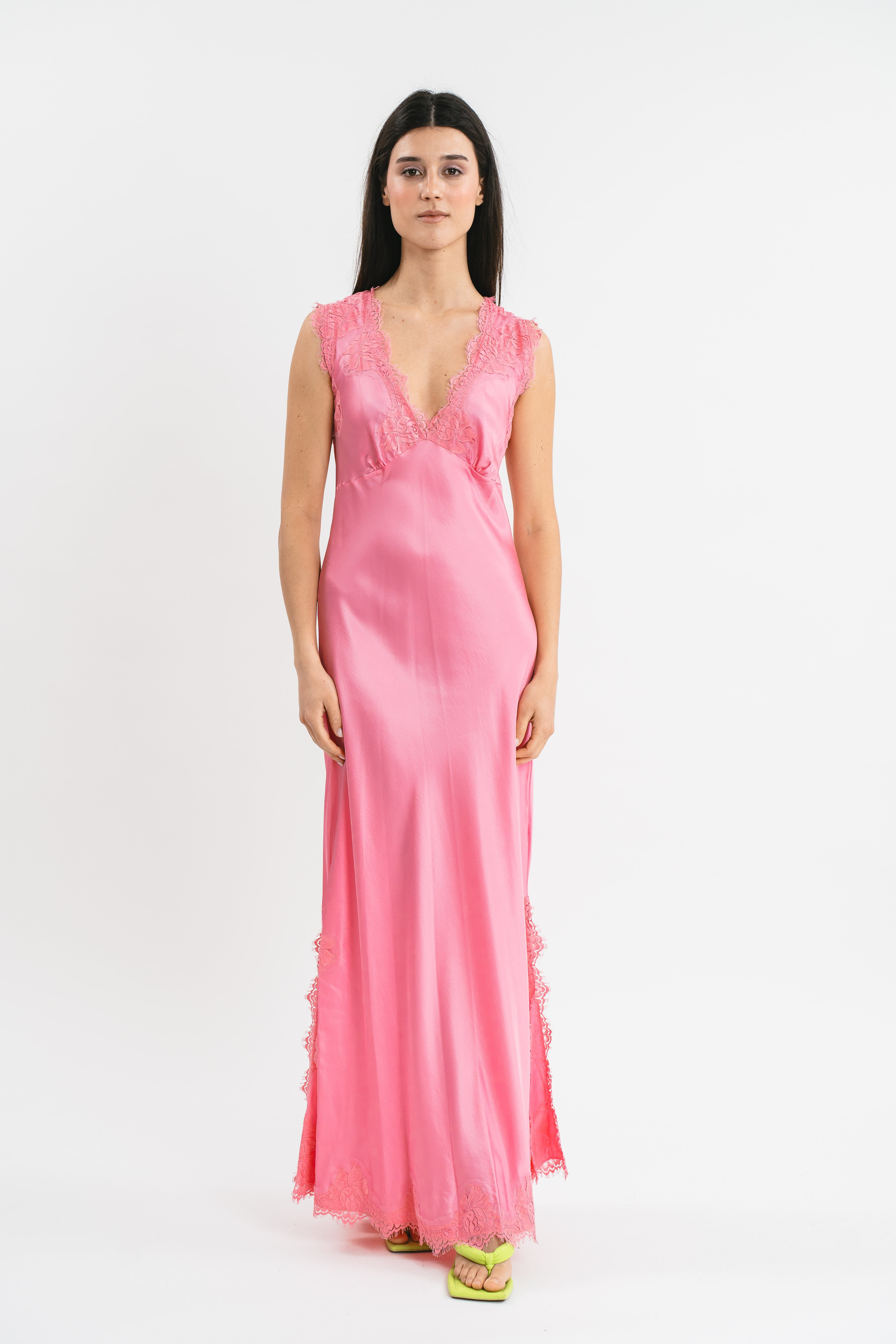 ANDREA WIDE SHOULDER SLIP DRESS IN VISCOSE WITH LACE