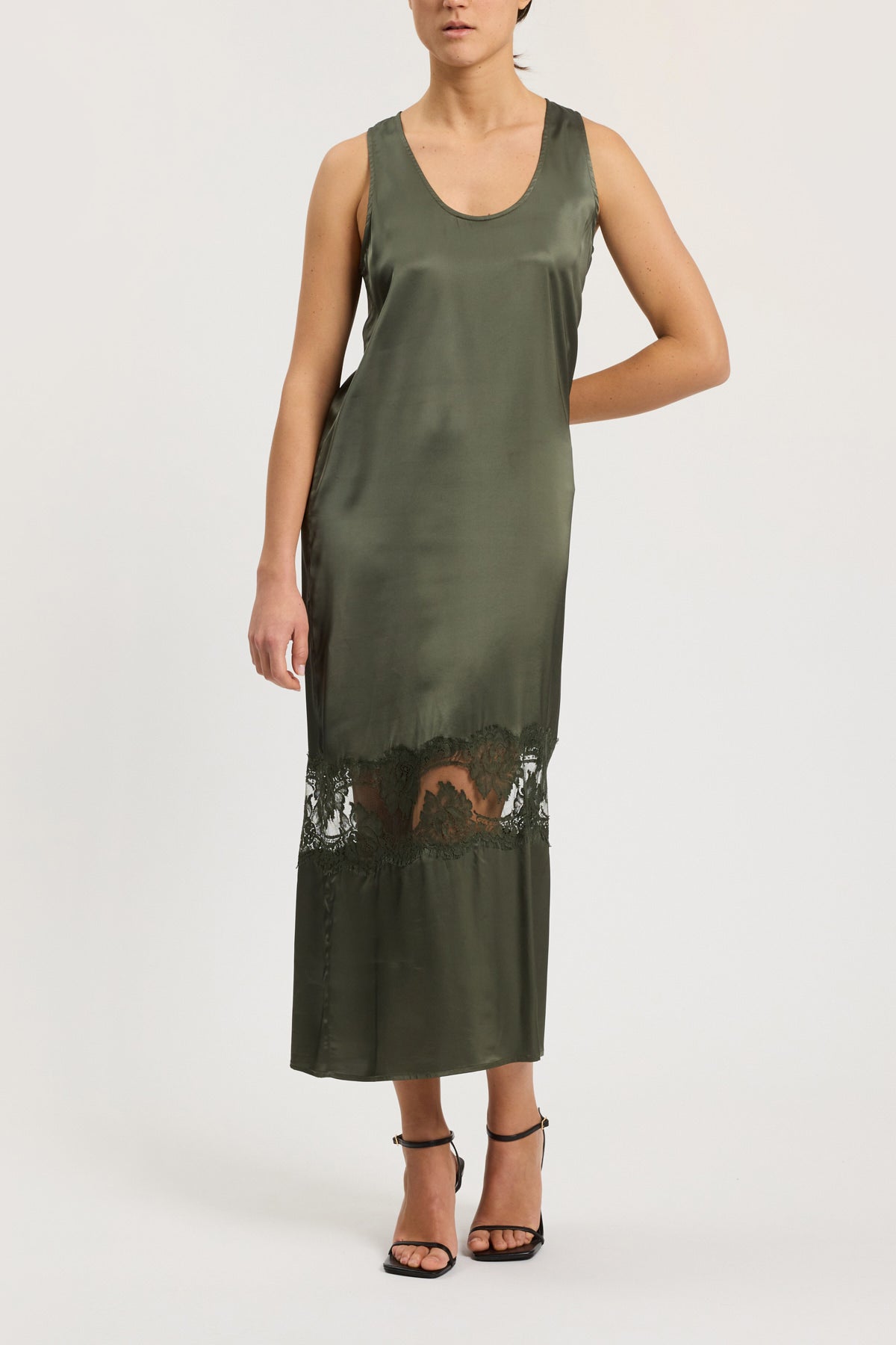 VISCOSE DRESS WITH LACE INSERT