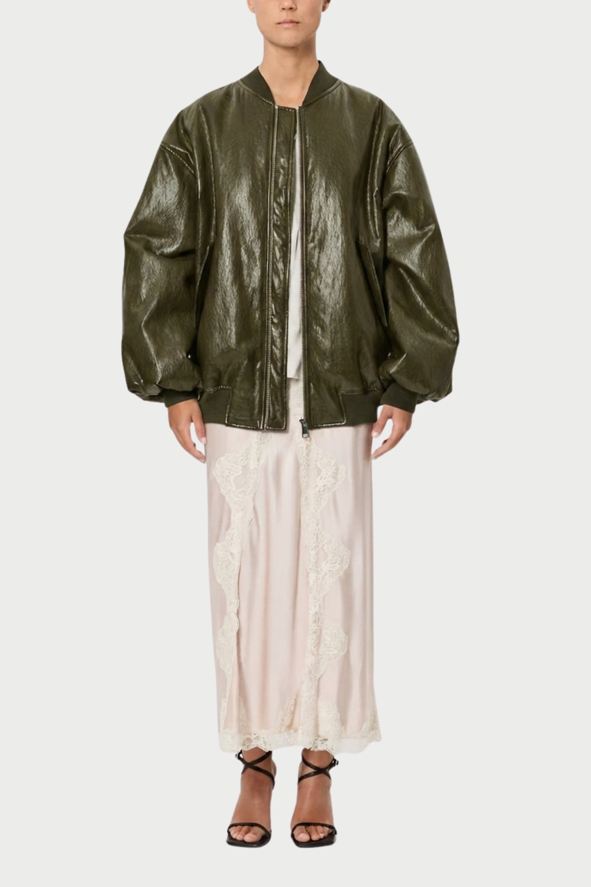 BOMBER