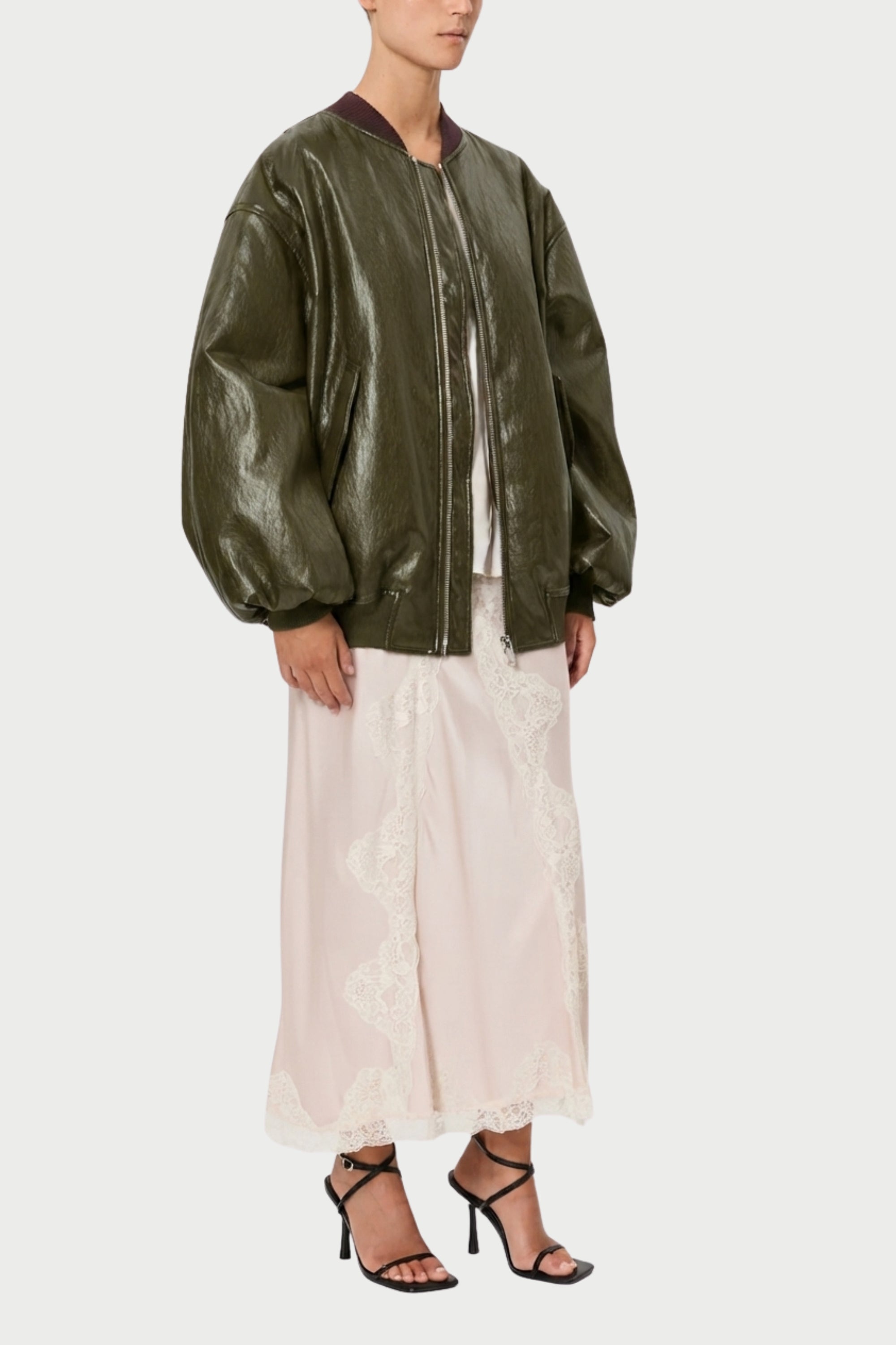 BOMBER