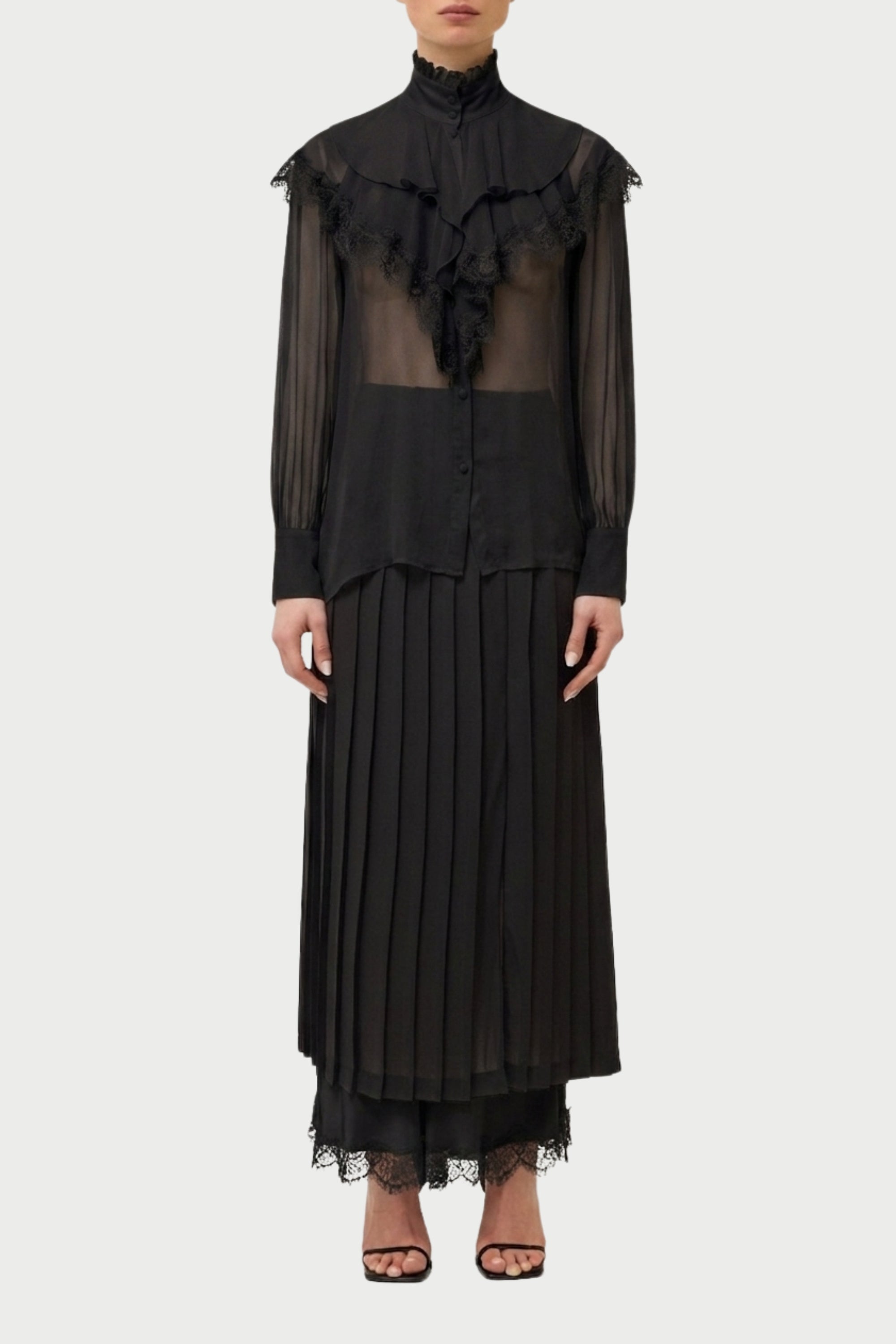 CAMICIA CON ROUCHES E PIZZO