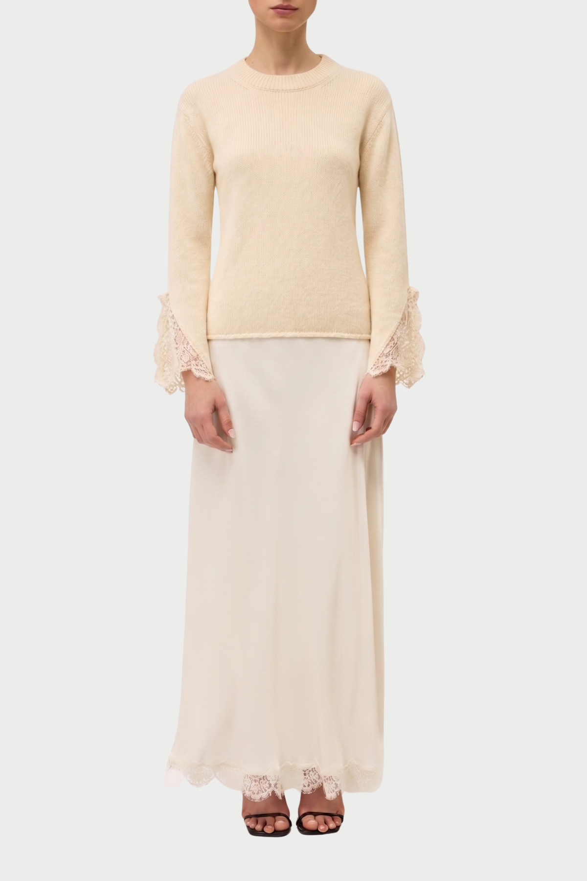 MAGLIA SLIM GIROCOLLO CON SPACCHI E PIZZO IN TONO