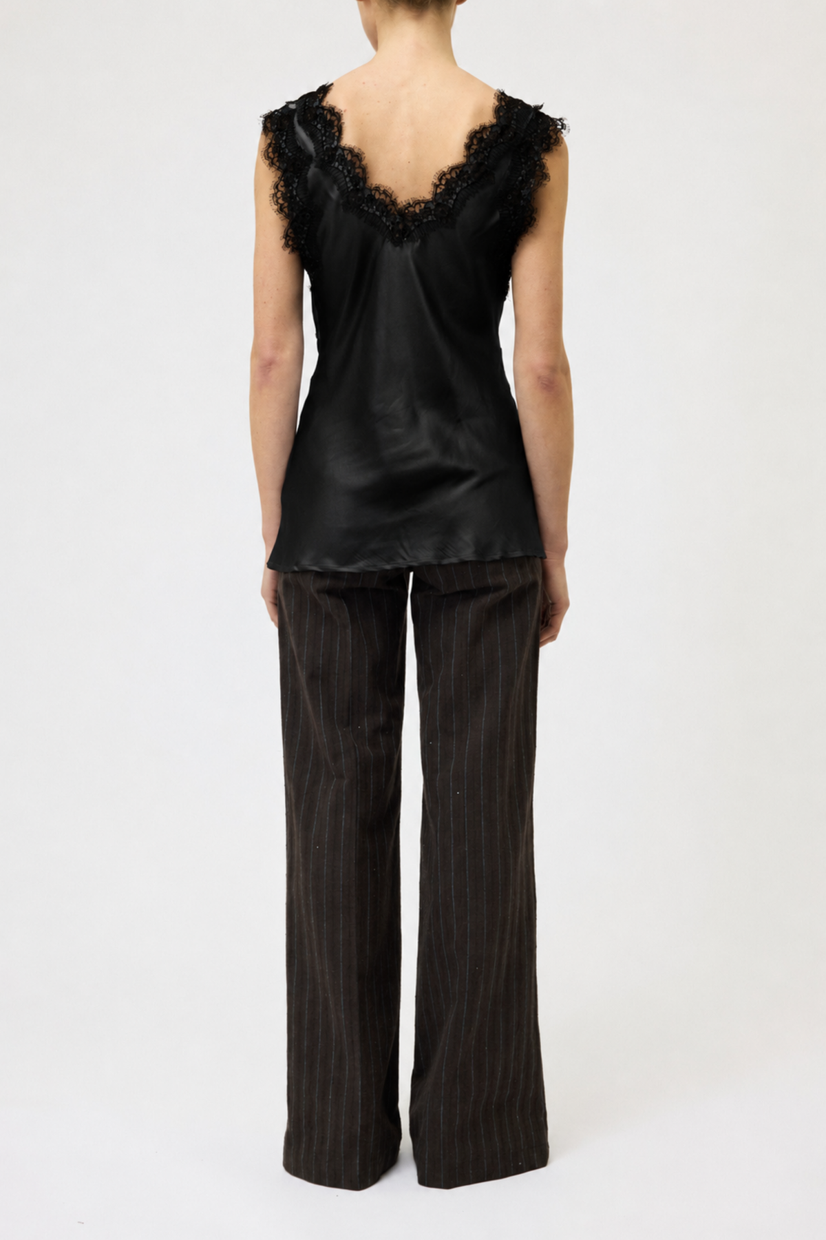 V-NECK LACE TOP