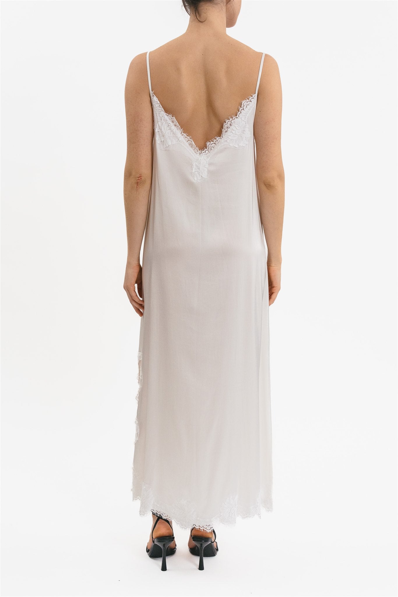 Slip dress con spacco e pizzo. poteriore