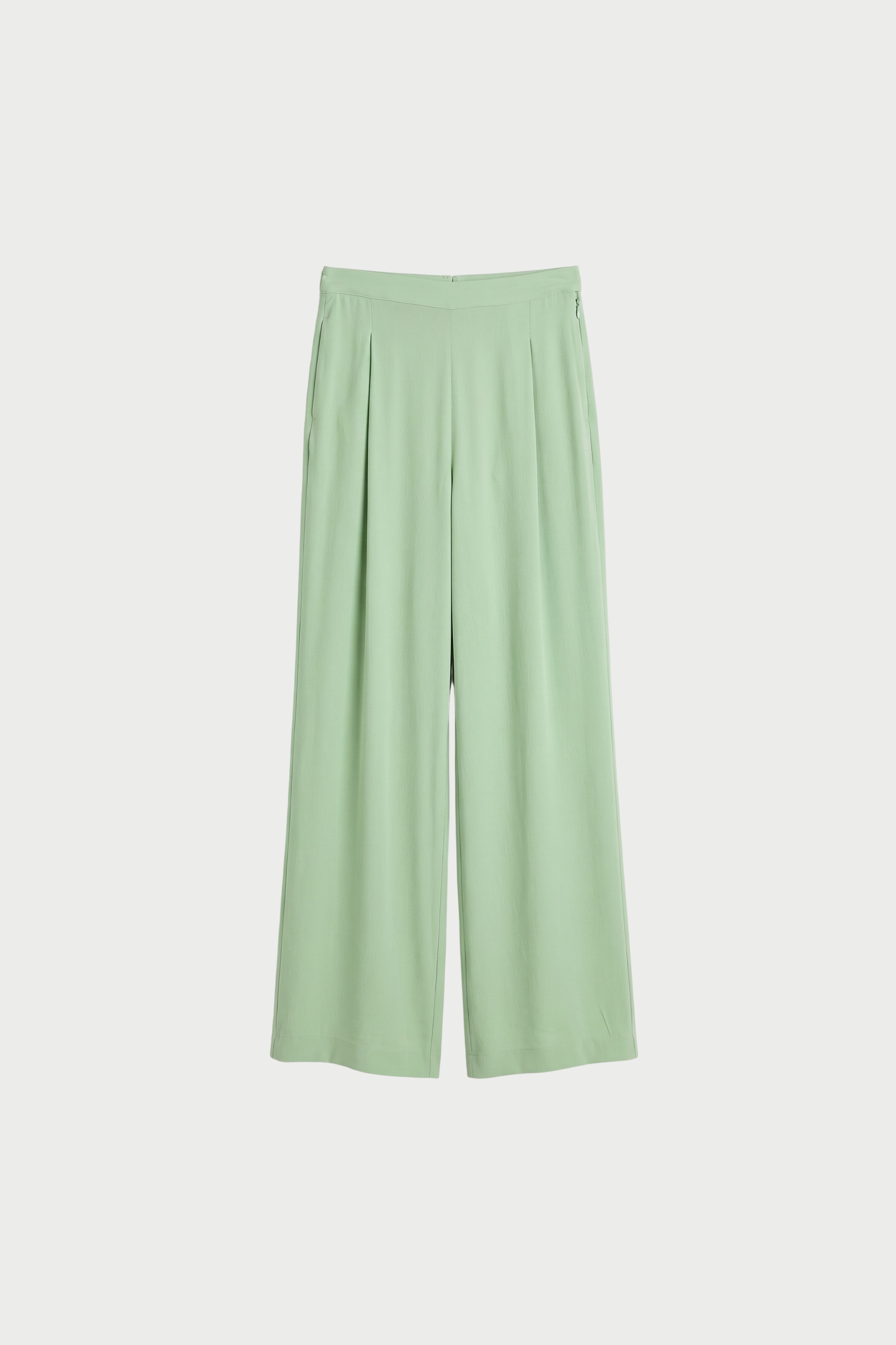 TROUSERS WITH PLEATS