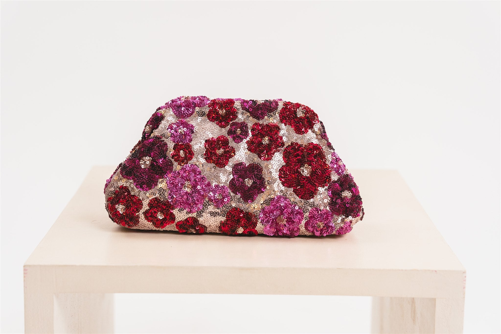 Clutch di pailettes con catena. Posteriore