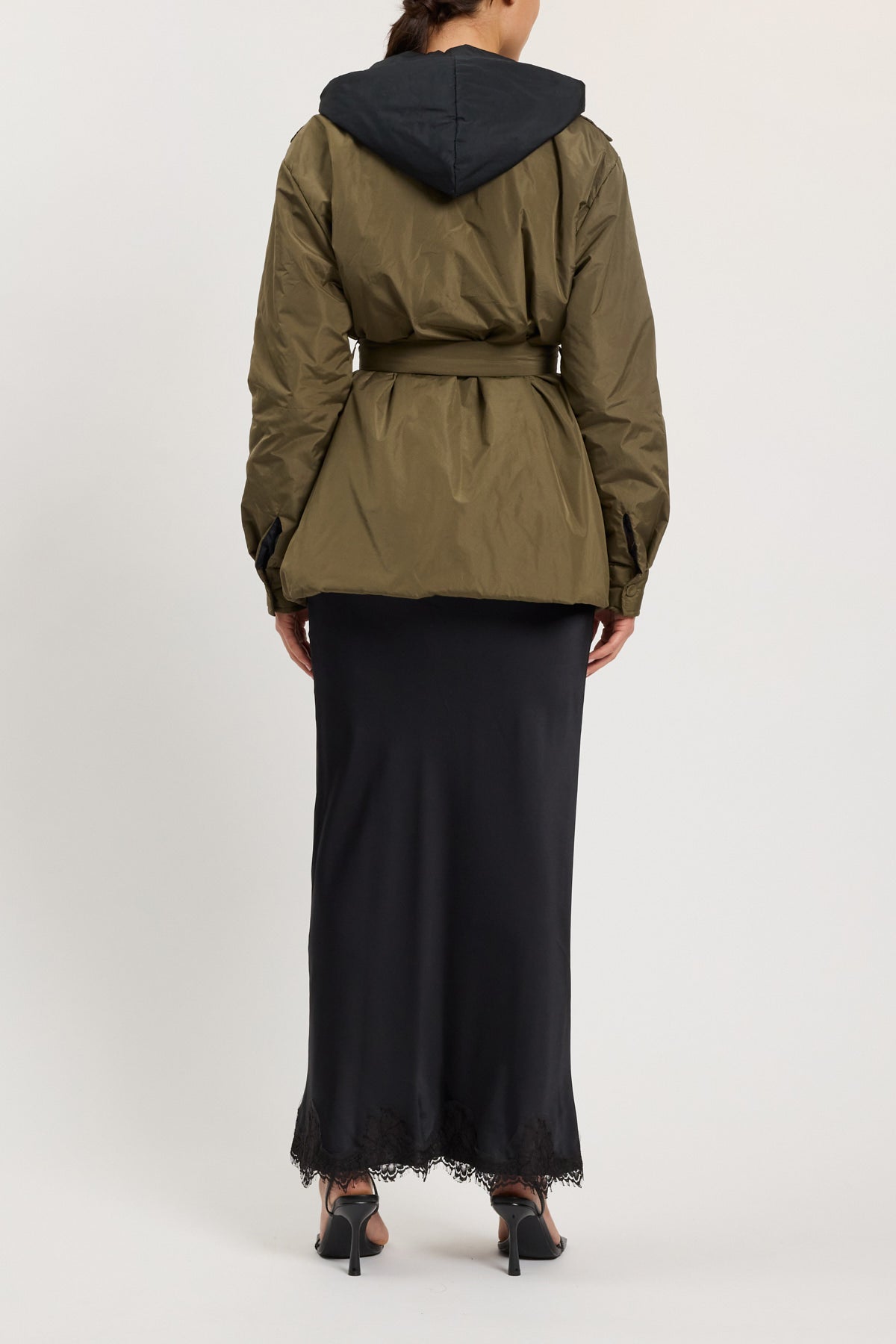 100 GRAM DOUBLE OVERSIZED JACKET WITH HOOD AND BELT