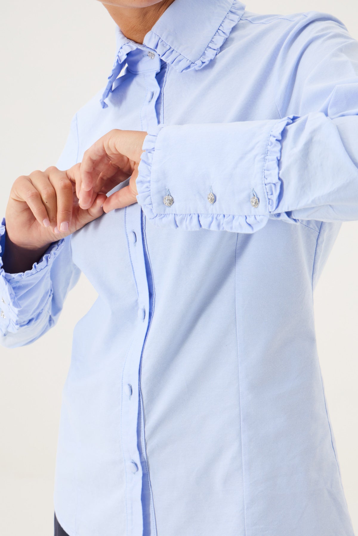 CAMICIA SLIM IN OXFORD CON BOTTONI GIOIELLO