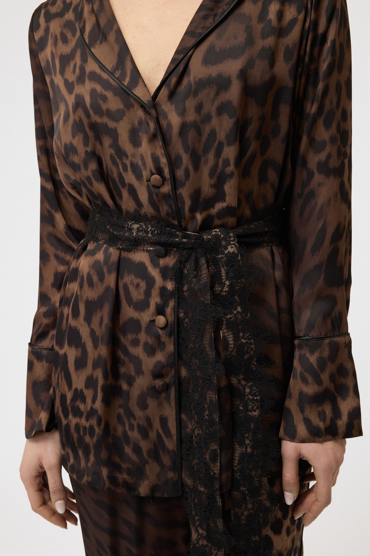 CAMICIA PIGIAMA CON CINTURA E PIZZO